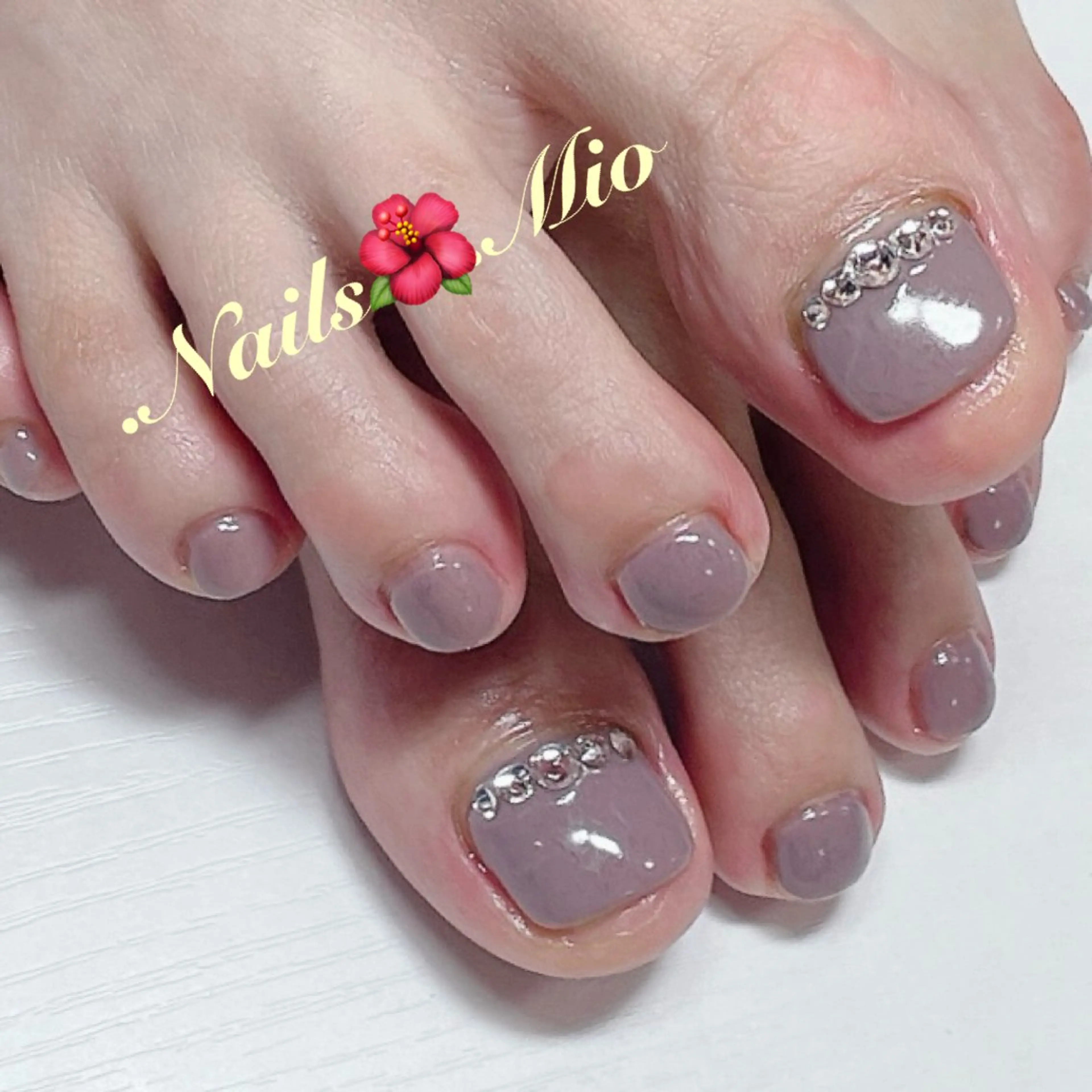 ネイル アートネイル フットネイル ジェルネイル ワンカラーネイル ストーンネイル .Nails Mio 赤羽西ネイルサロンのネイルデザイン