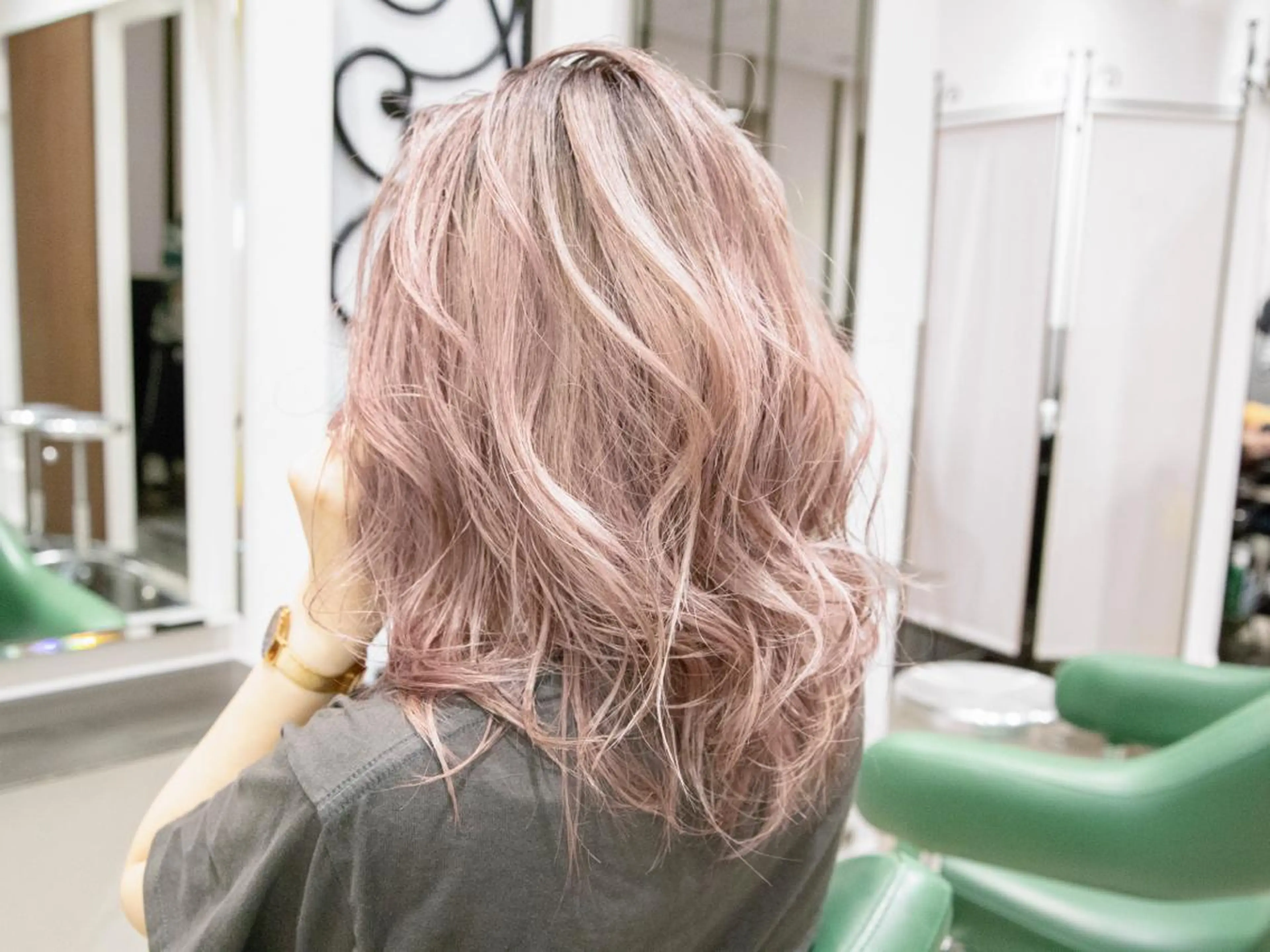 セミロング カラー ヘアカラー Re:ta Hair 飯田淳平のヘアスタイル