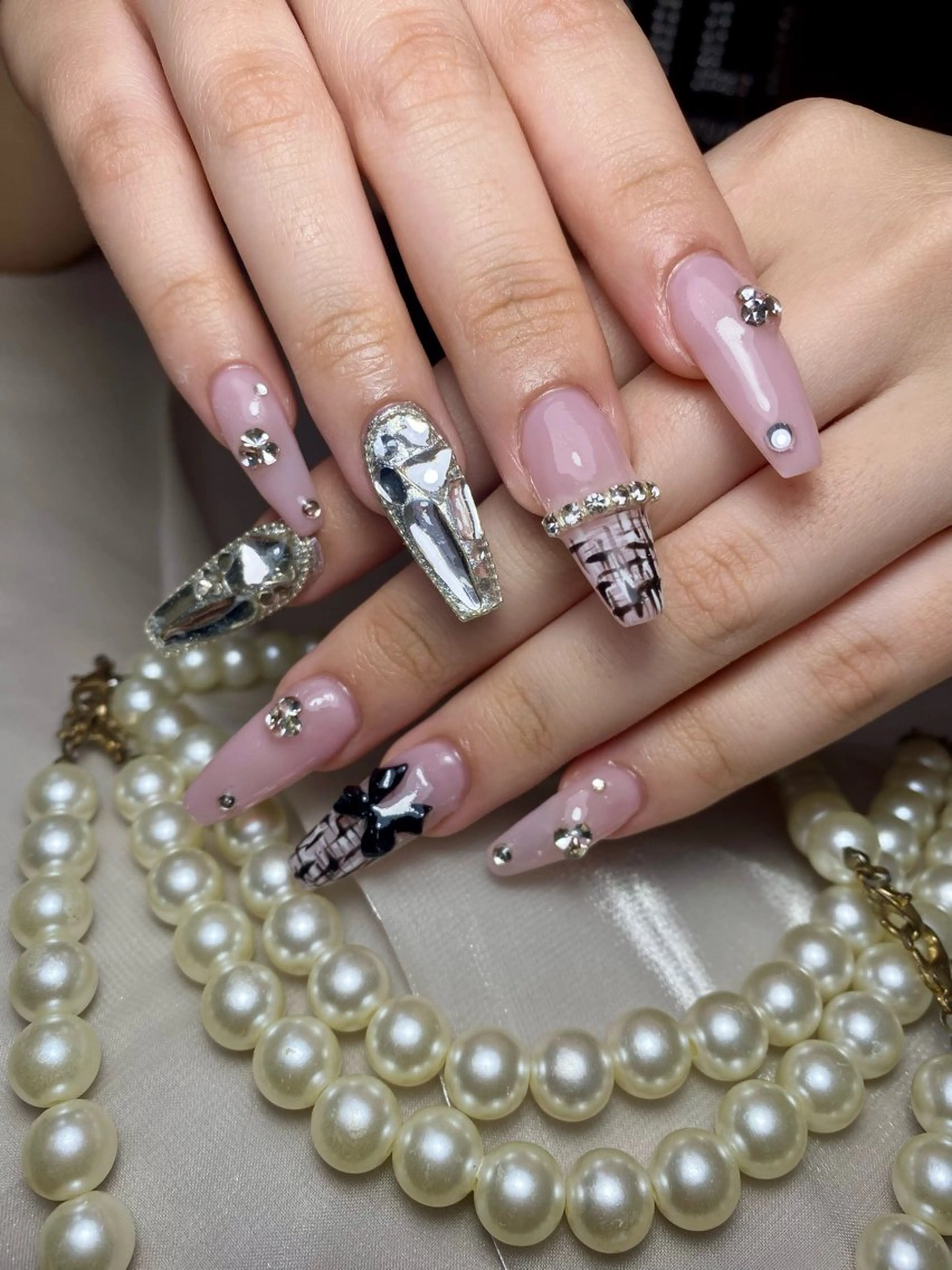 ネイル ハンドネイル ハンドケア DEMAIN- ERIのネイルデザイン