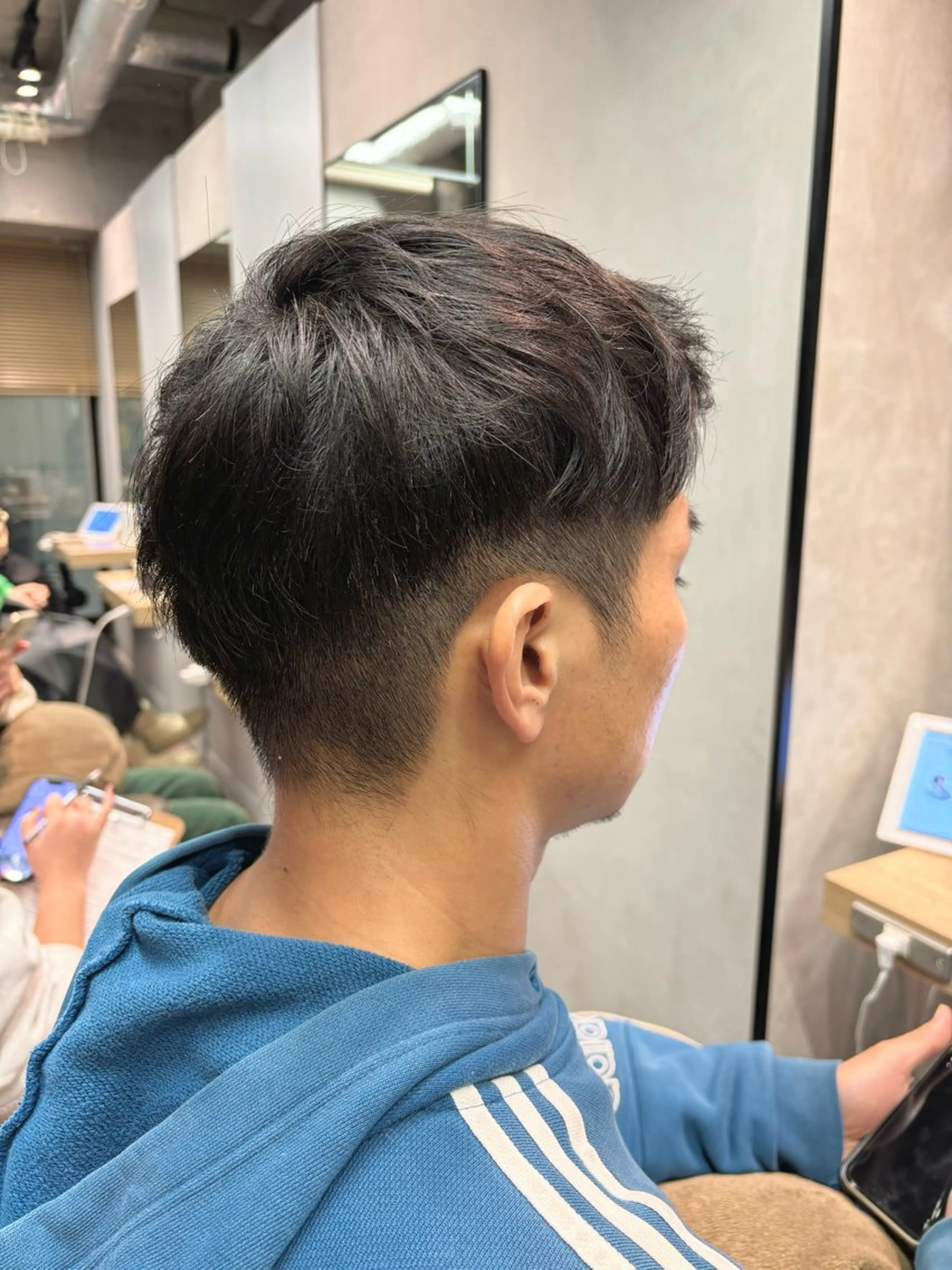 メンズ カット 🎀縮毛矯正.暗髪 .艶髪🩶ちひろのヘアスタイル