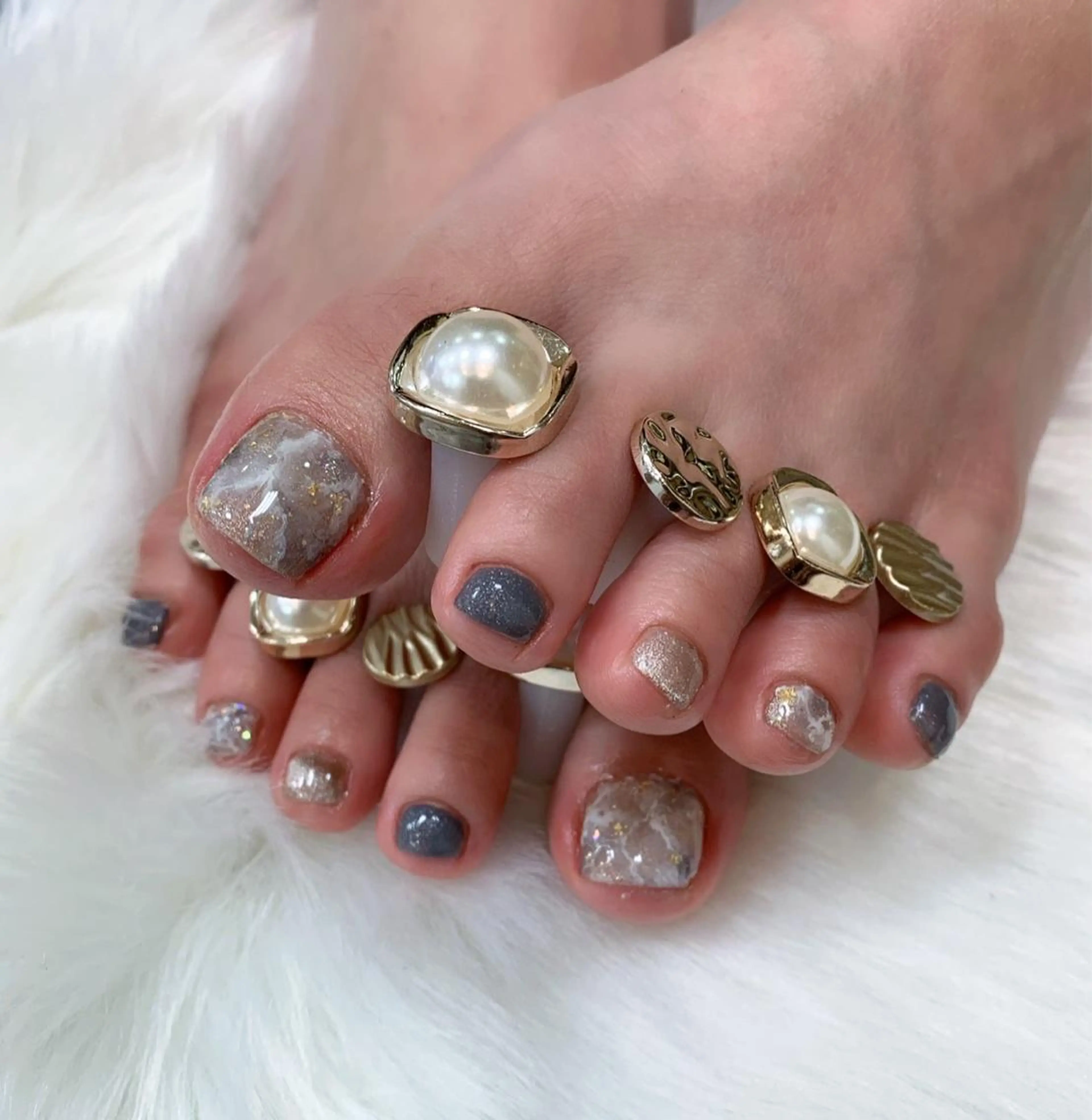 ネイル アニマル柄 アートネイル フットネイル ニュアンスネイル ネイルチップ x.1.0.nail ♡Cのネイルデザイン