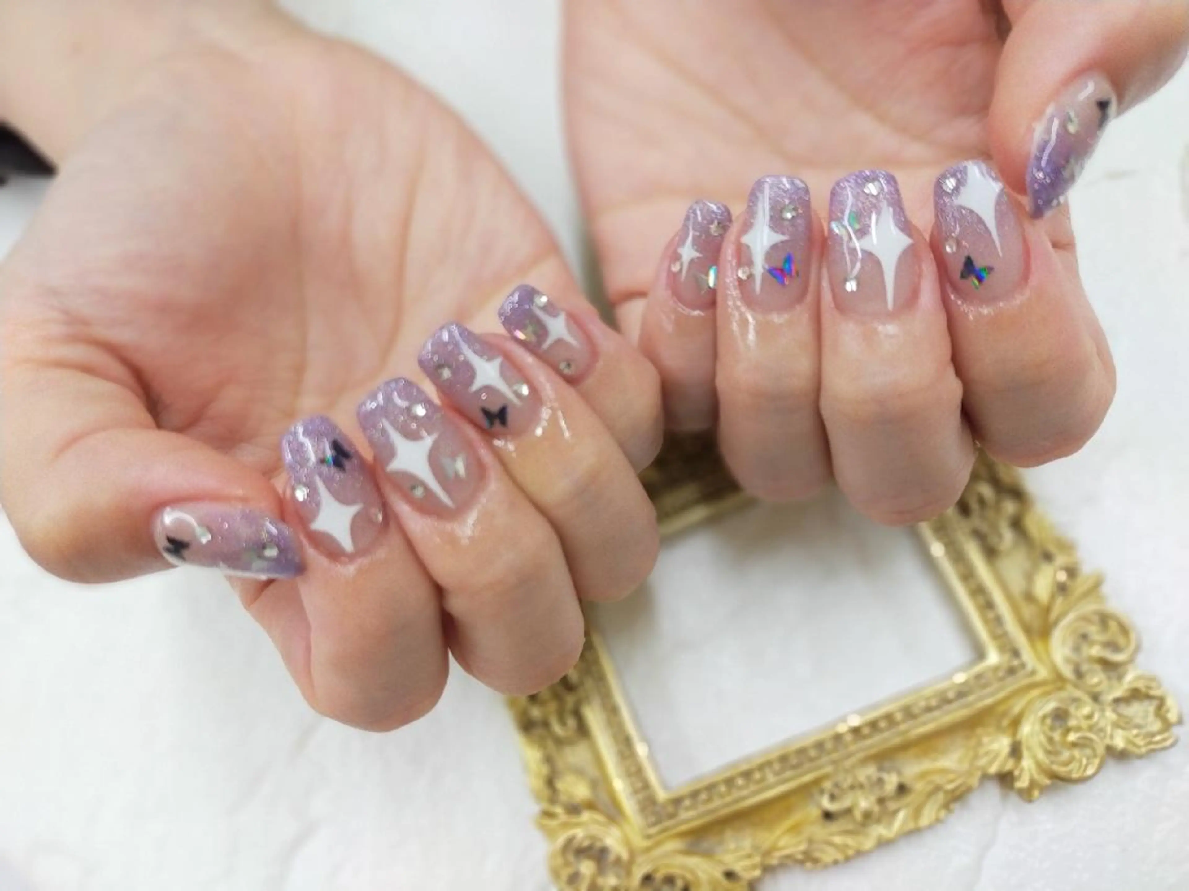 ネイル キラキラネイル ハンドネイル ハンドケア ＤI'A ネイルサロンのネイルデザイン
