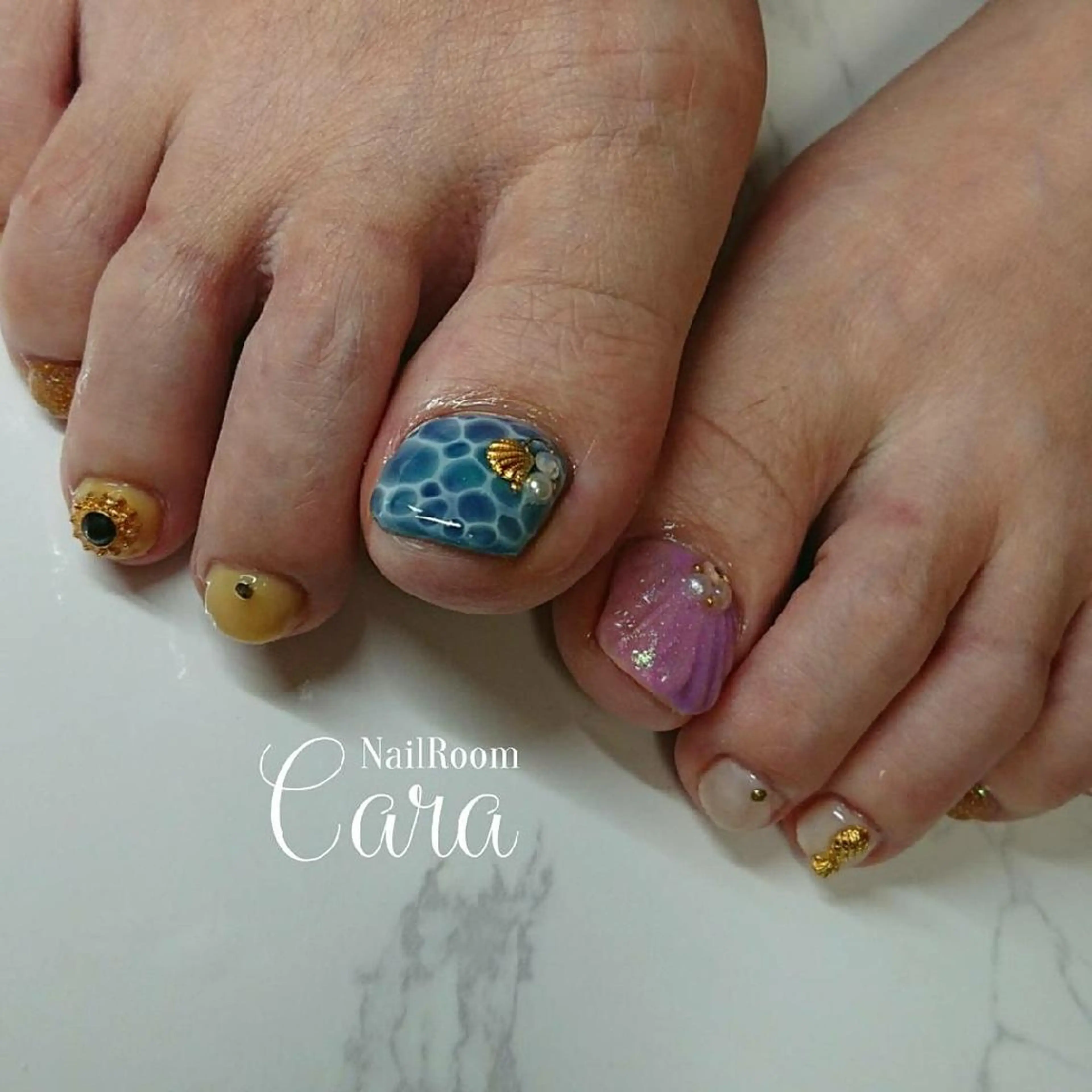 ネイル instinkt_ Mio Mizunoのネイルデザイン