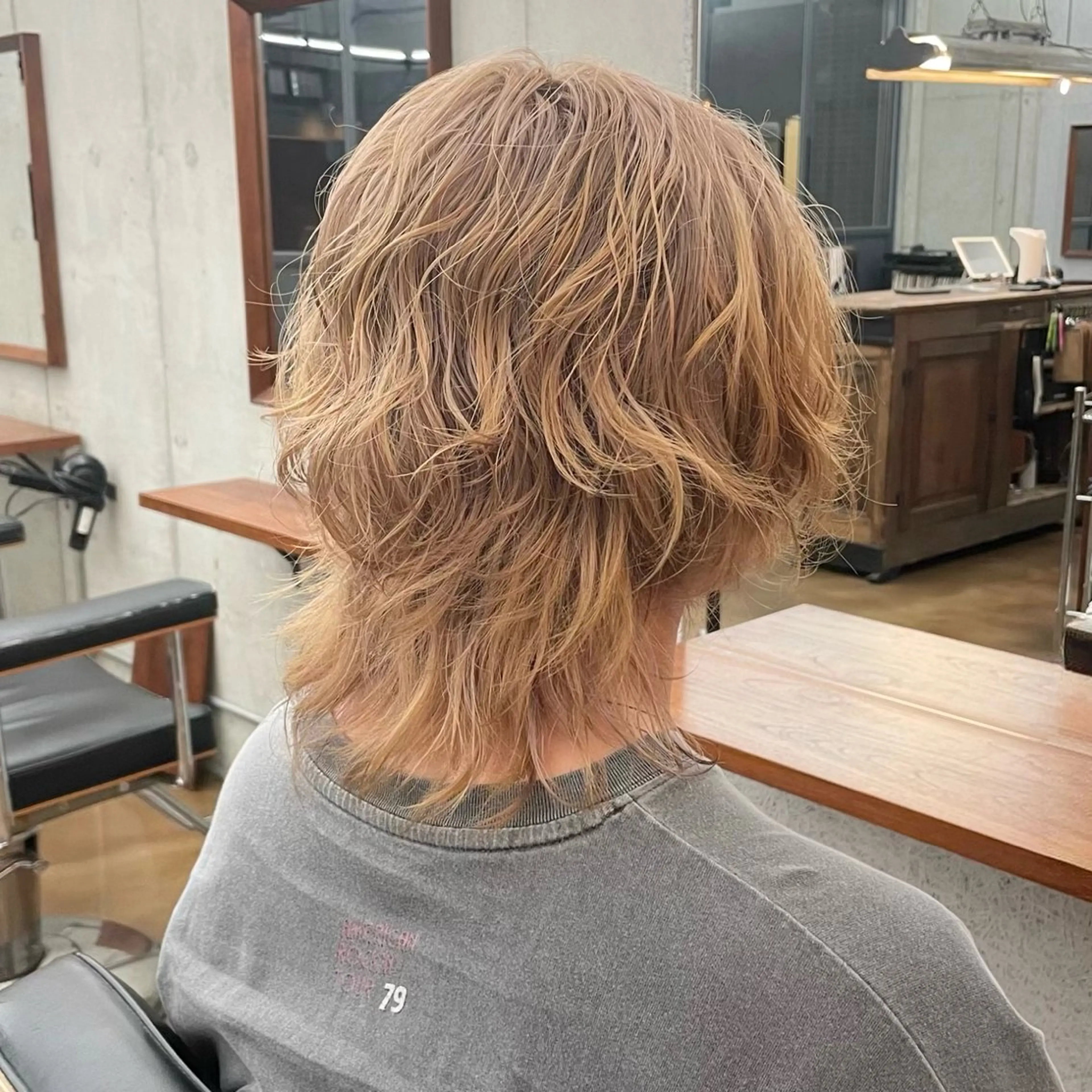 ショート カラー メンズ メンズブリーチ メンズウルフカット ベージュカラー ブリーチ ミルクティーベージュ カット ヘアカラー トリートメント ヘアセット ✂︎ウルフ・ショート ✂︎MIKUNIのヘアスタイル