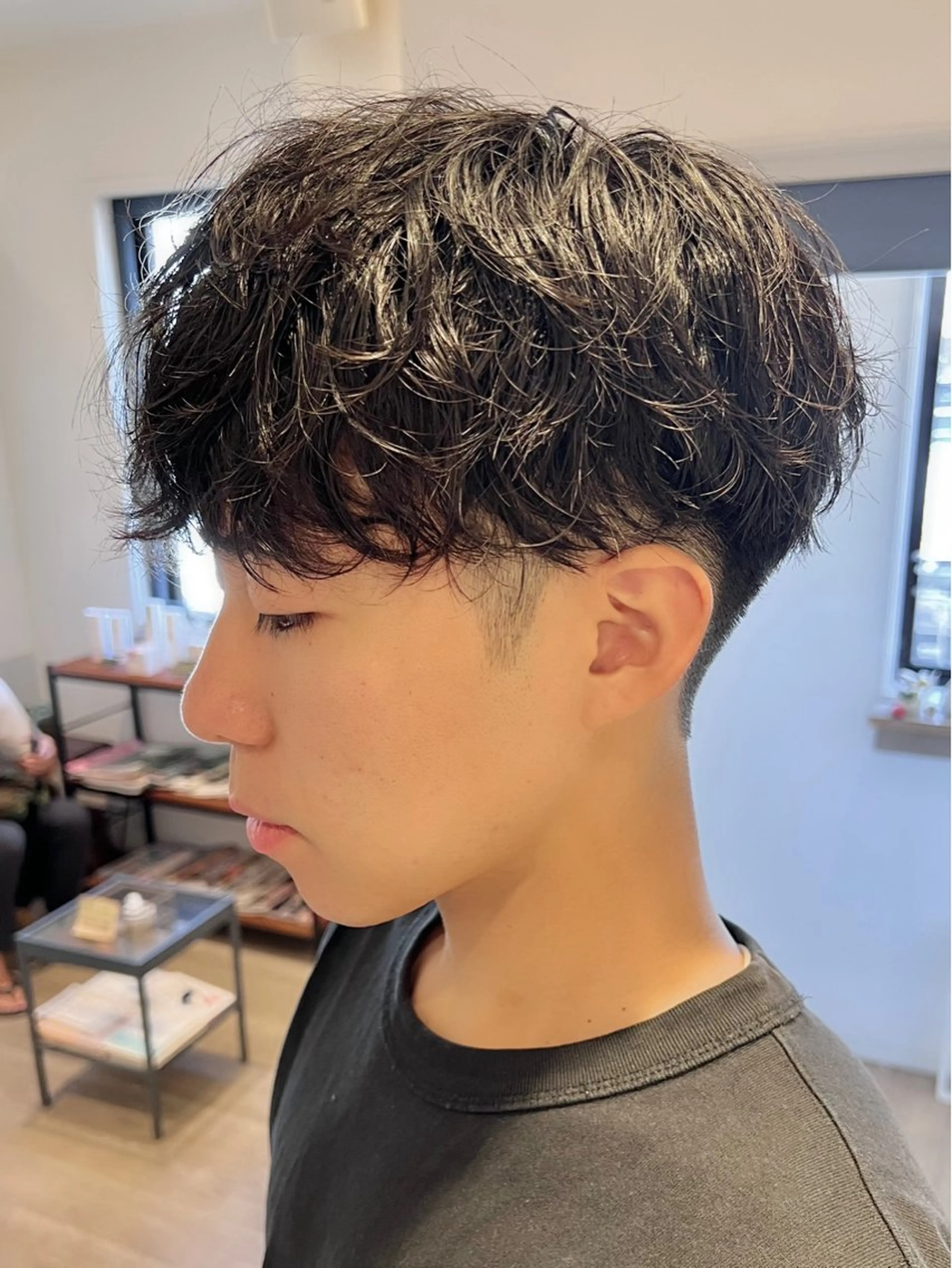 ミディアム パーマ メンズ ミディアムパーマ メンズパーマ 💐美しいショート× パーマ💐早坂駆留のヘアスタイル