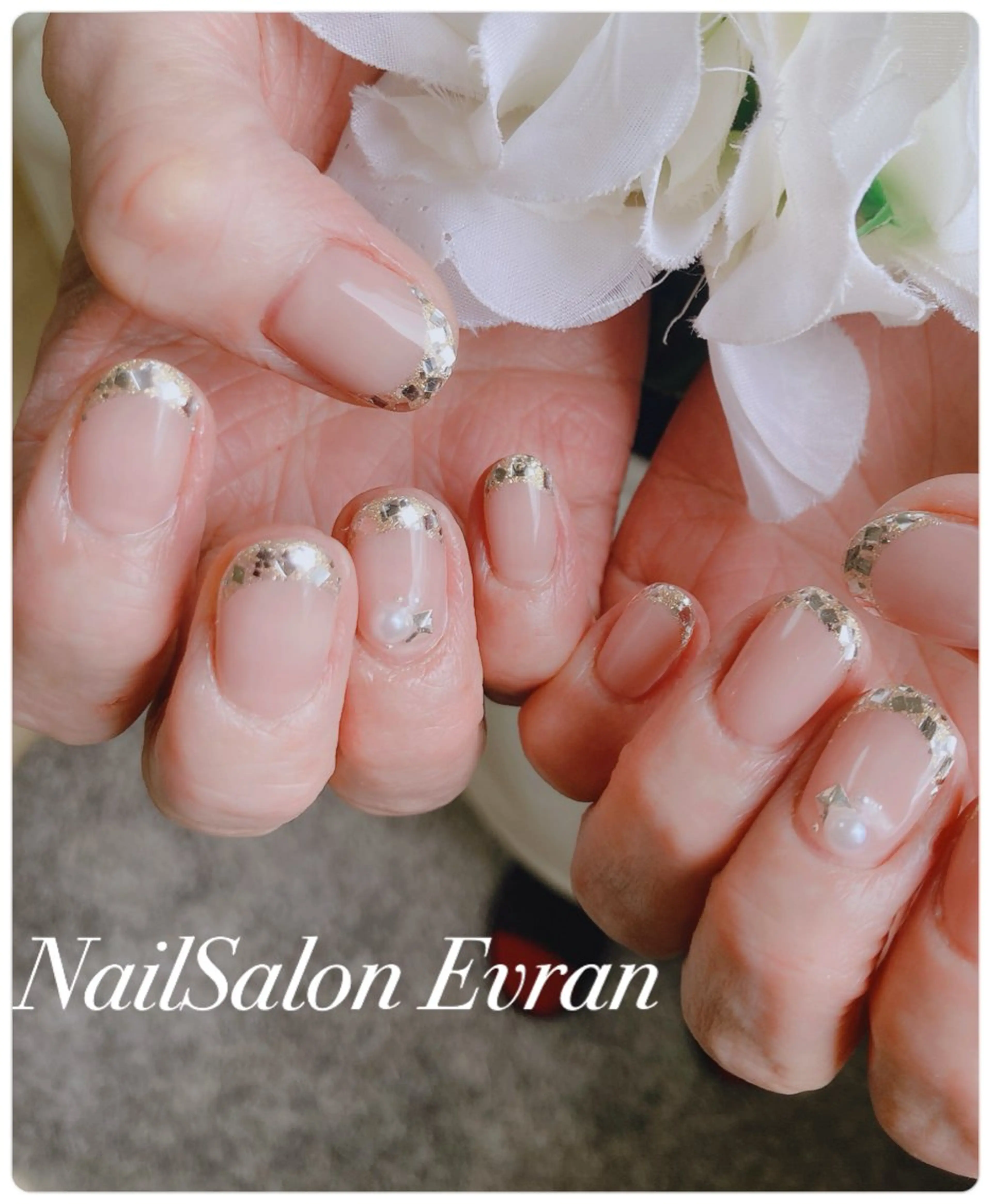 ネイル アートネイル フレンチネイル マグネットネイル 持ち込み ニュアンスネイル ハンドネイル Nail salon Evranのネイルデザイン