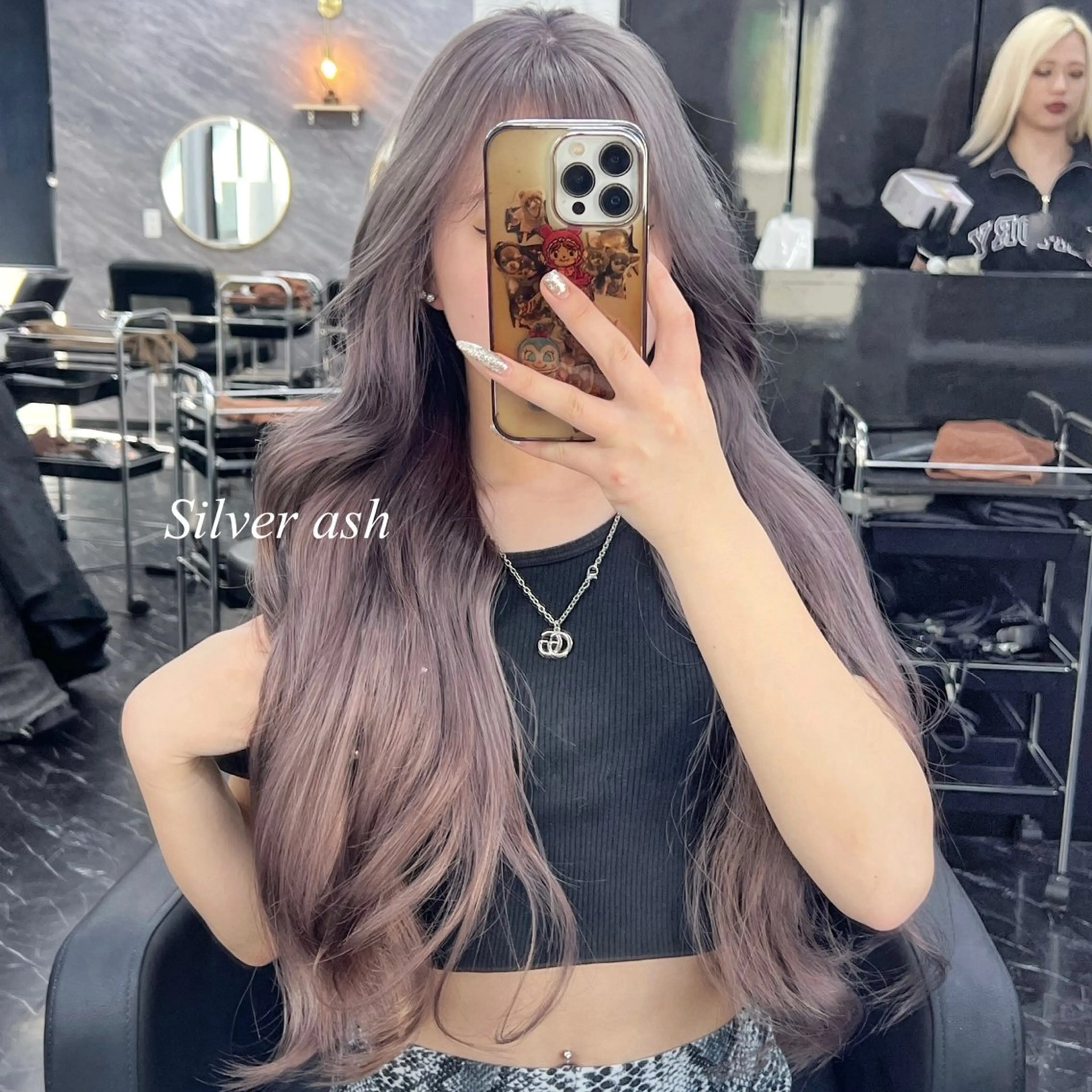 ロング カラー シールエクステ ハイトーンカラー エクステ ヘアカラー トリートメント シールエクステ特化 ハイトーン、NANAのヘアスタイル