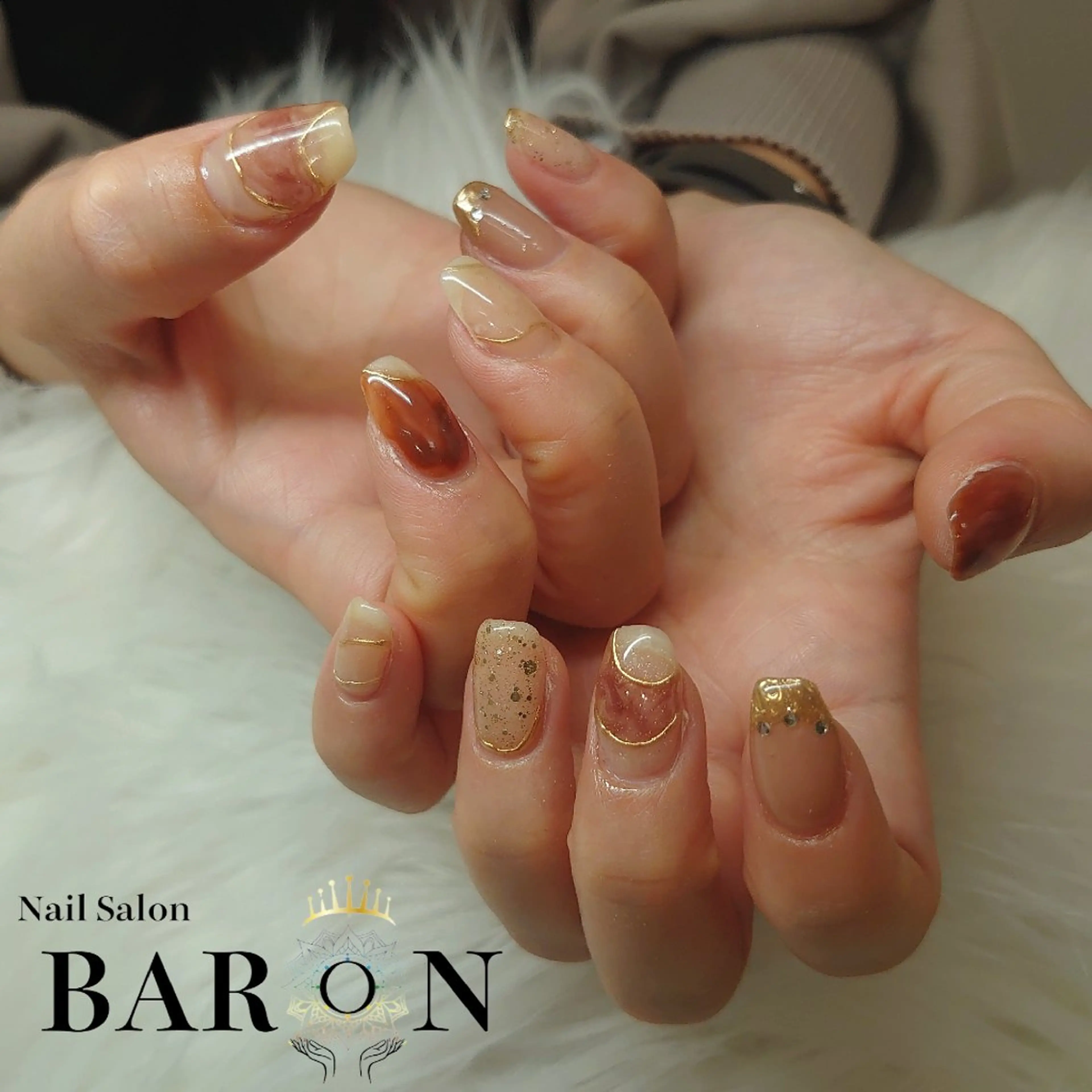 ネイル ミラーネイル 持ち込み ニュアンスネイル ♛BARON♛ AOIのネイルデザイン