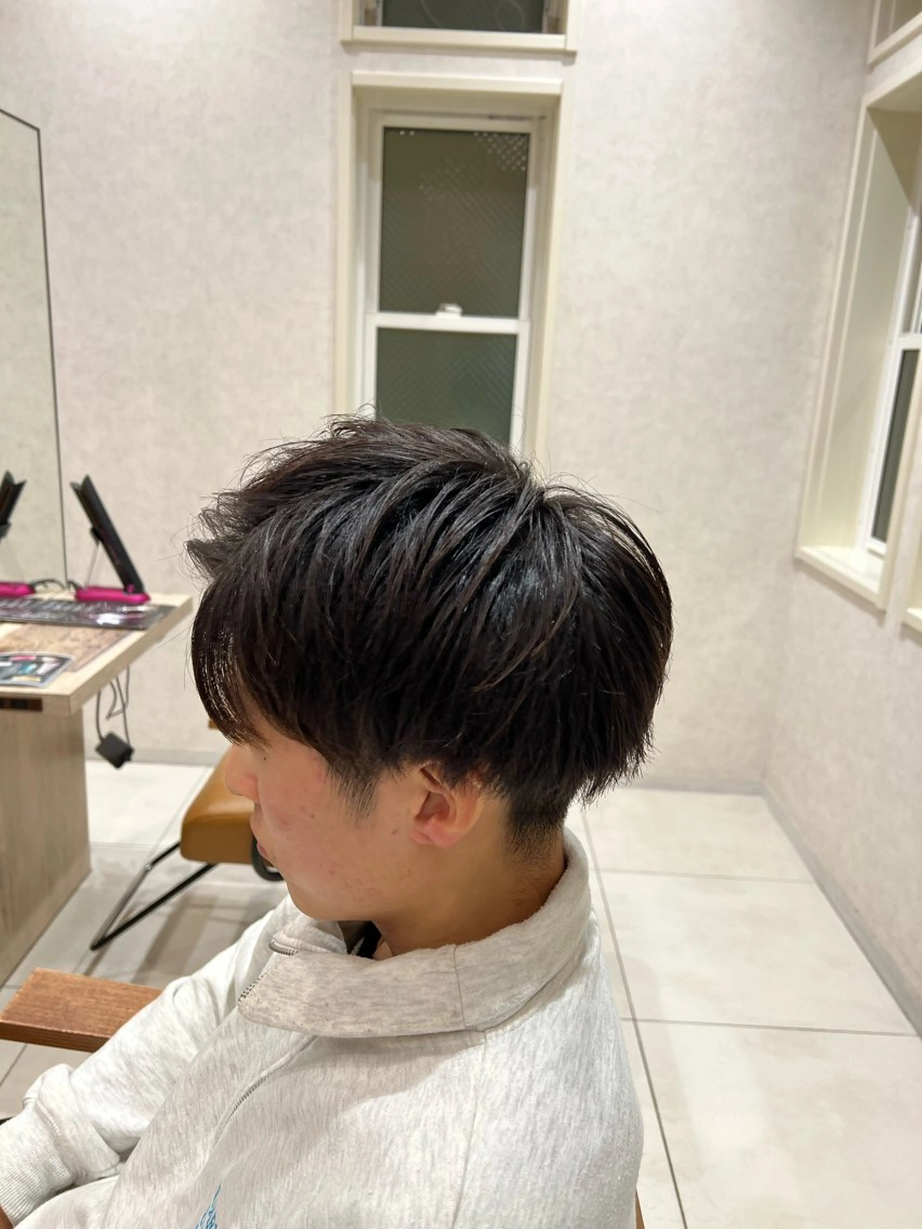 メンズ アップバング マッシュ レディースショート/ メンズパーマ/足立のヘアスタイル