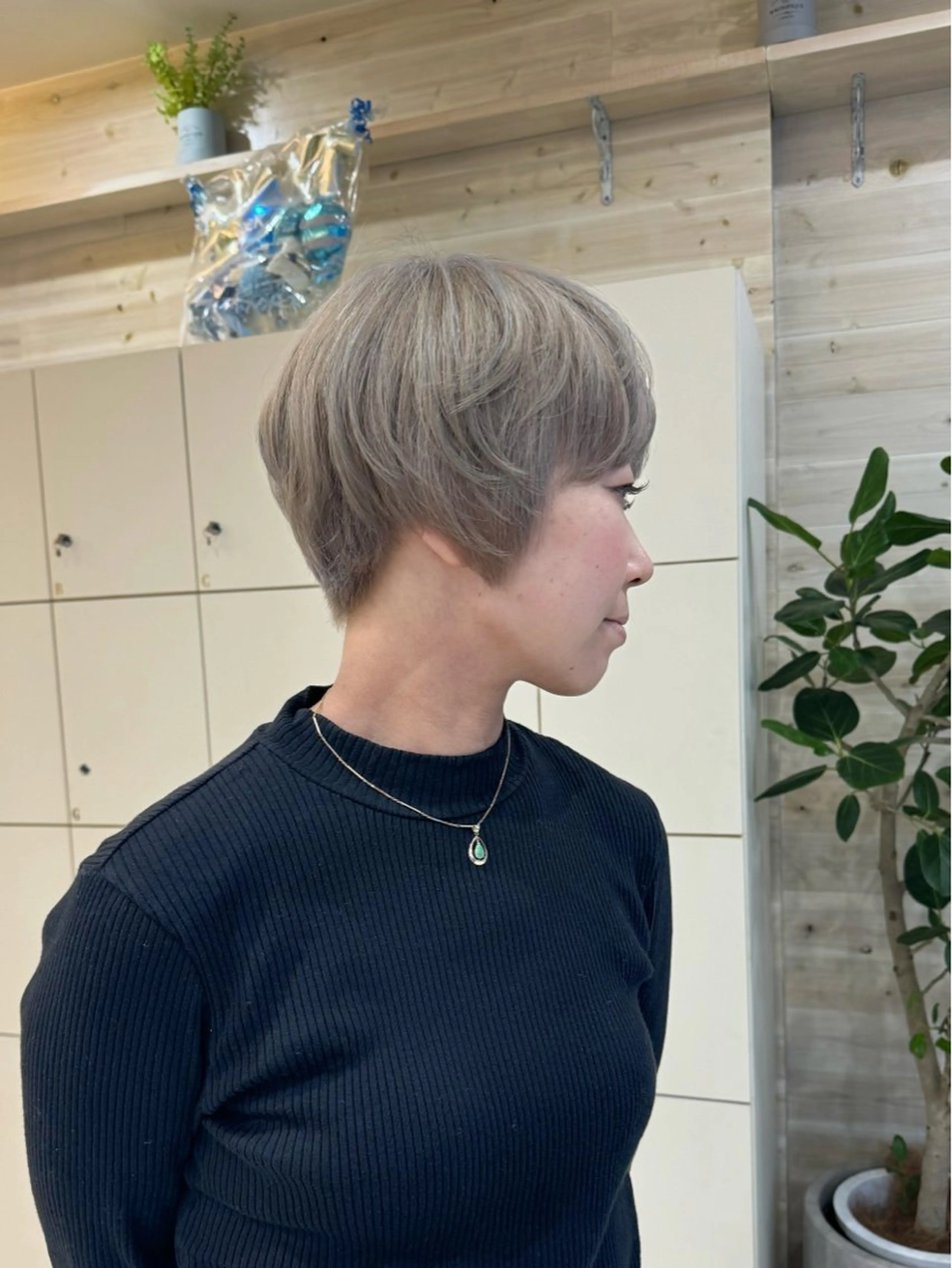 ショート カラー グレージュ ヘアカラー Seeknext // Rukaのヘアスタイル