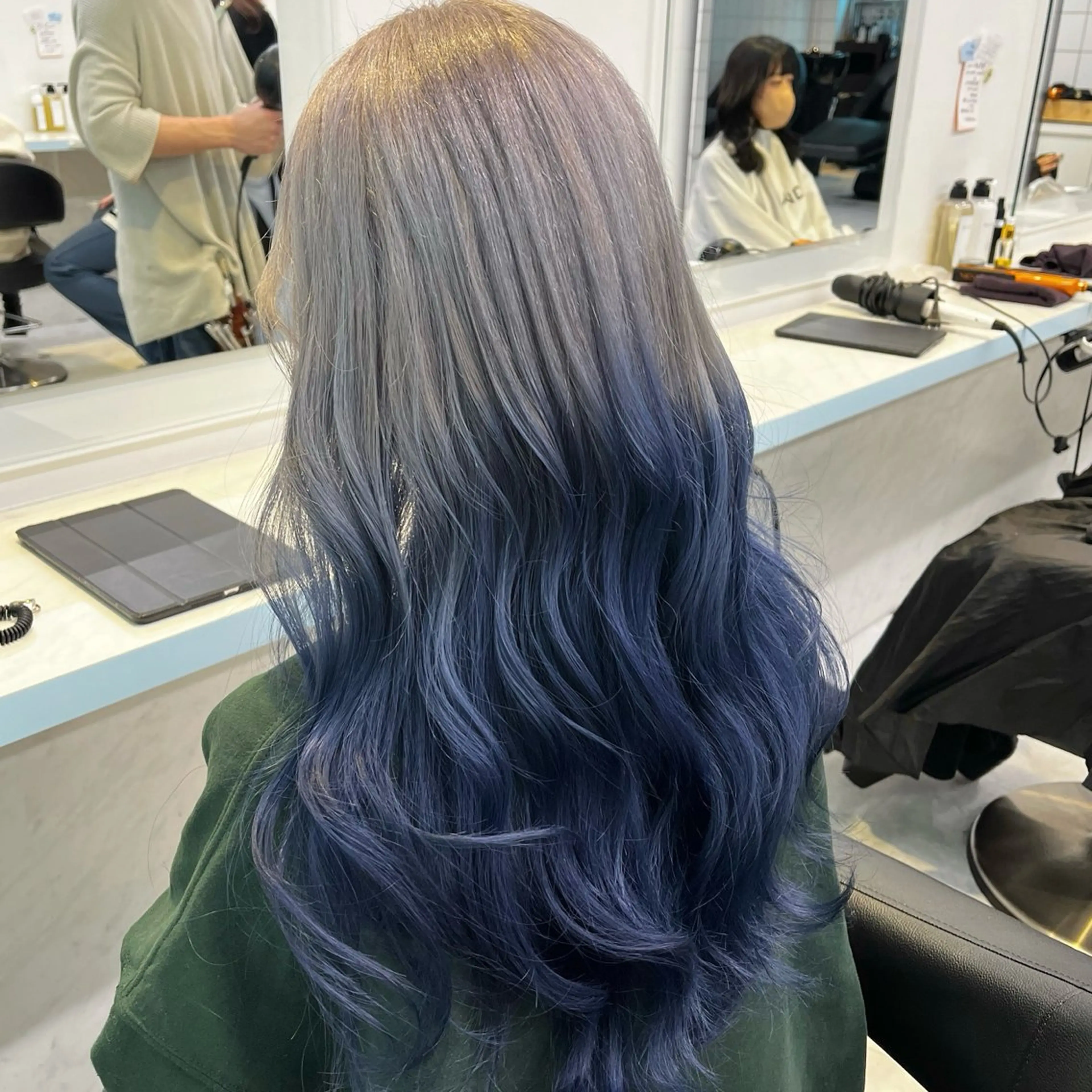 ロング カラー ヘアカラー トリートメント ブリーチカラー 🩵MIZUKIのヘアスタイル