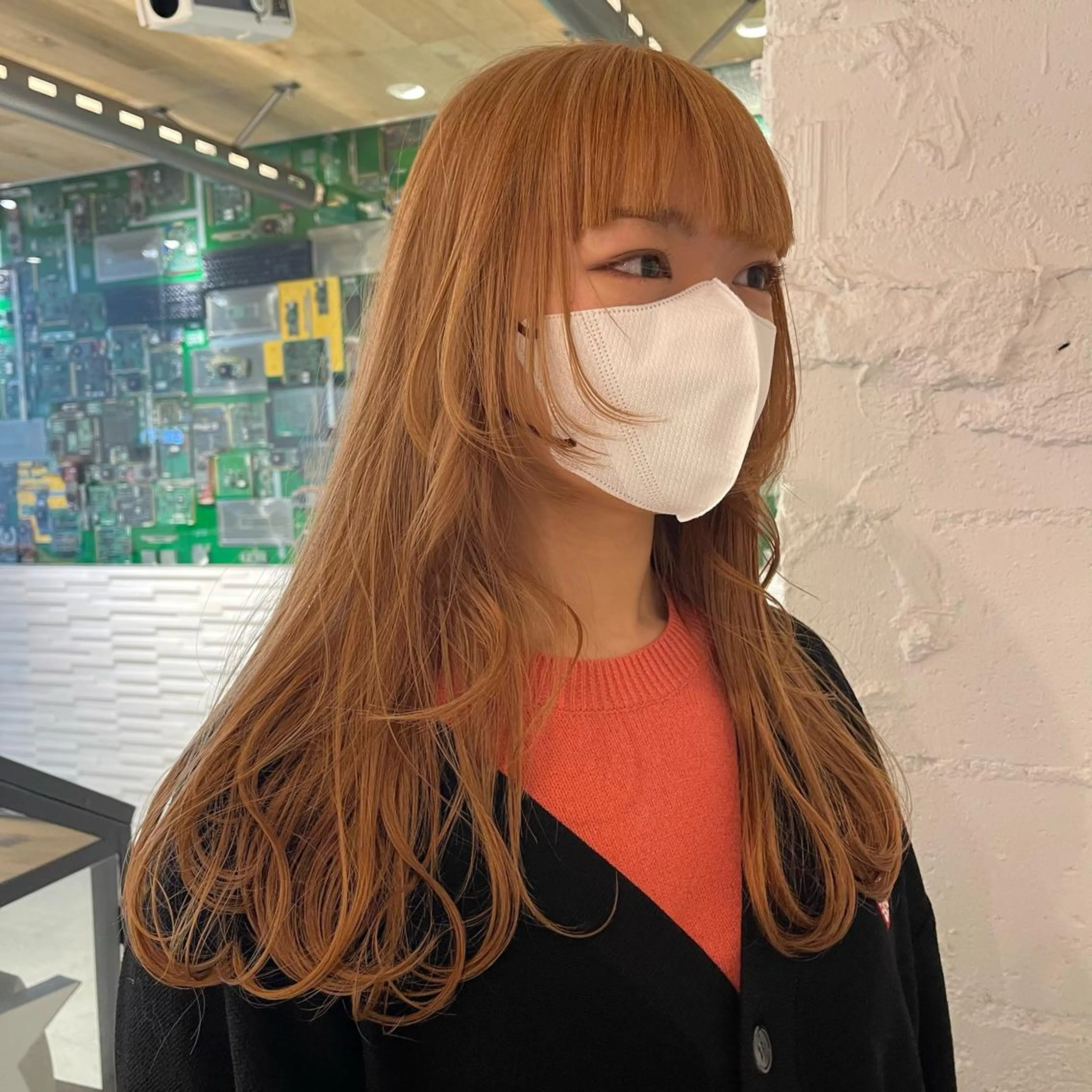 ロング カラー 顔まわりレイヤー レイヤーカット lunty miichiのヘアスタイル