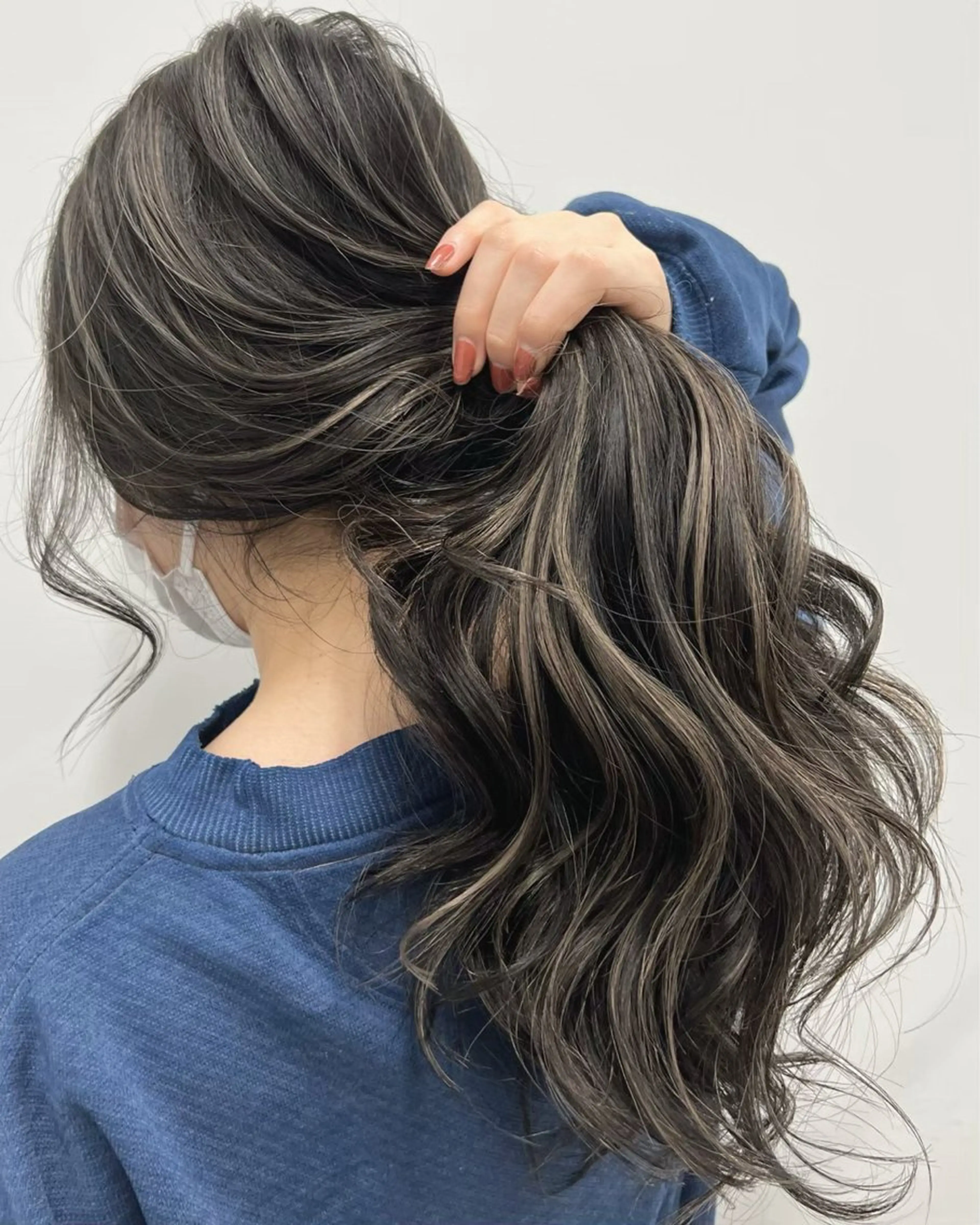 ロング カラー ハイライトカラー ハイライト ヘアカラー トリートメント ブリーチカラー デザインカラー　海音のヘアスタイル