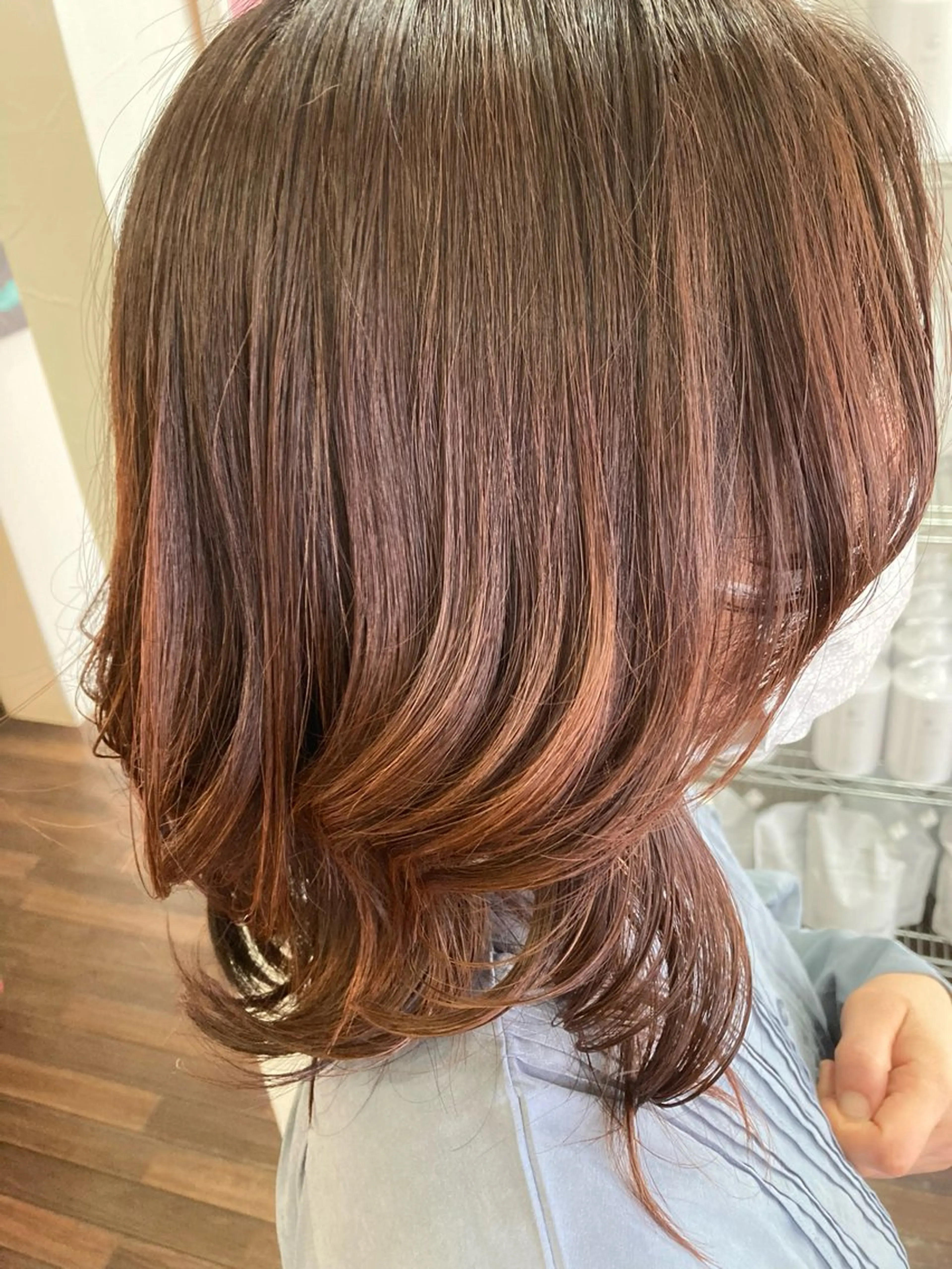 セミロング カラー 深谷 真見のヘアスタイル