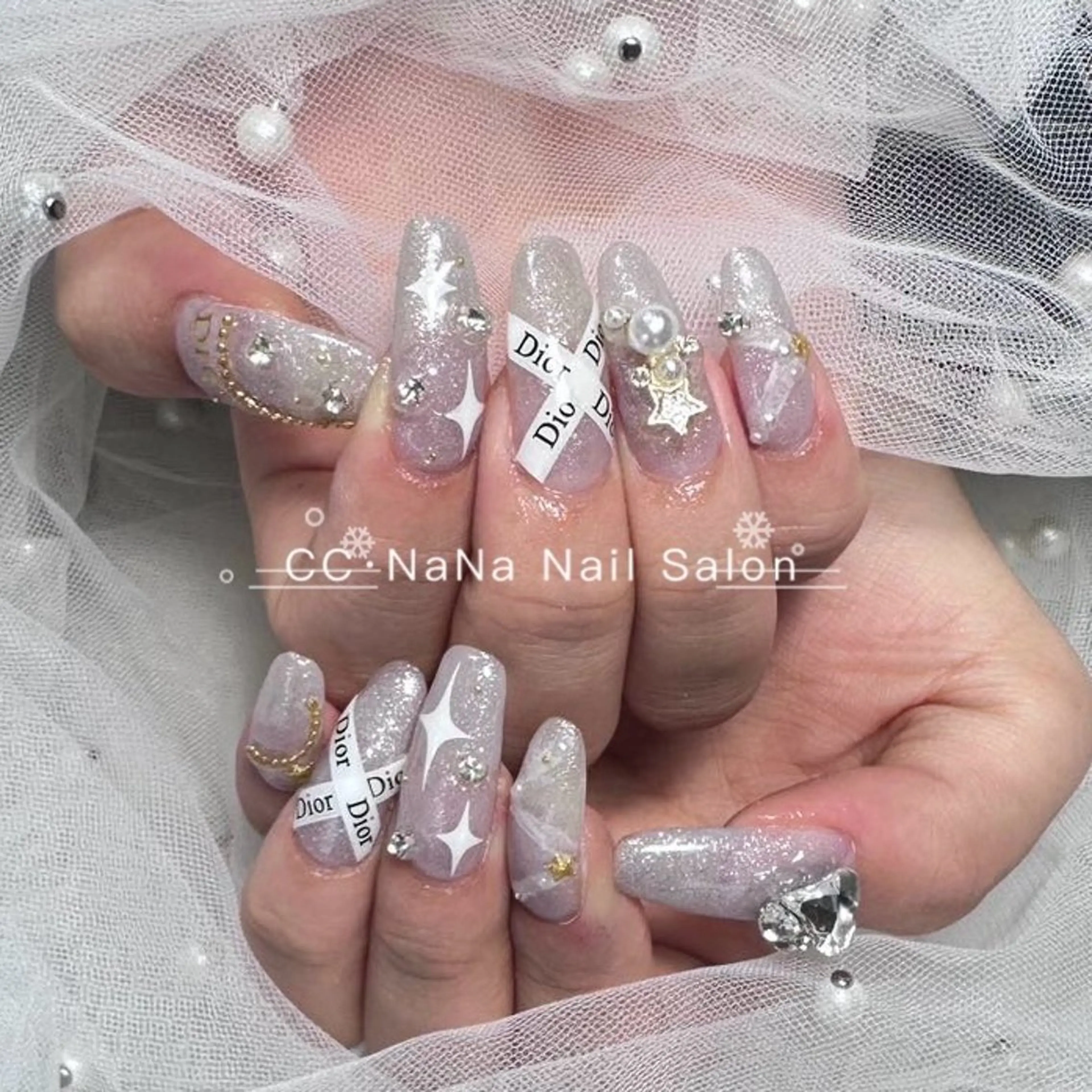 ネイル チークネイル フラッシュネイル ハート キラキラネイル 韓国ネイル ハンドネイル 💎CC・NaNa 韓国風ネイル🌙のネイルデザイン