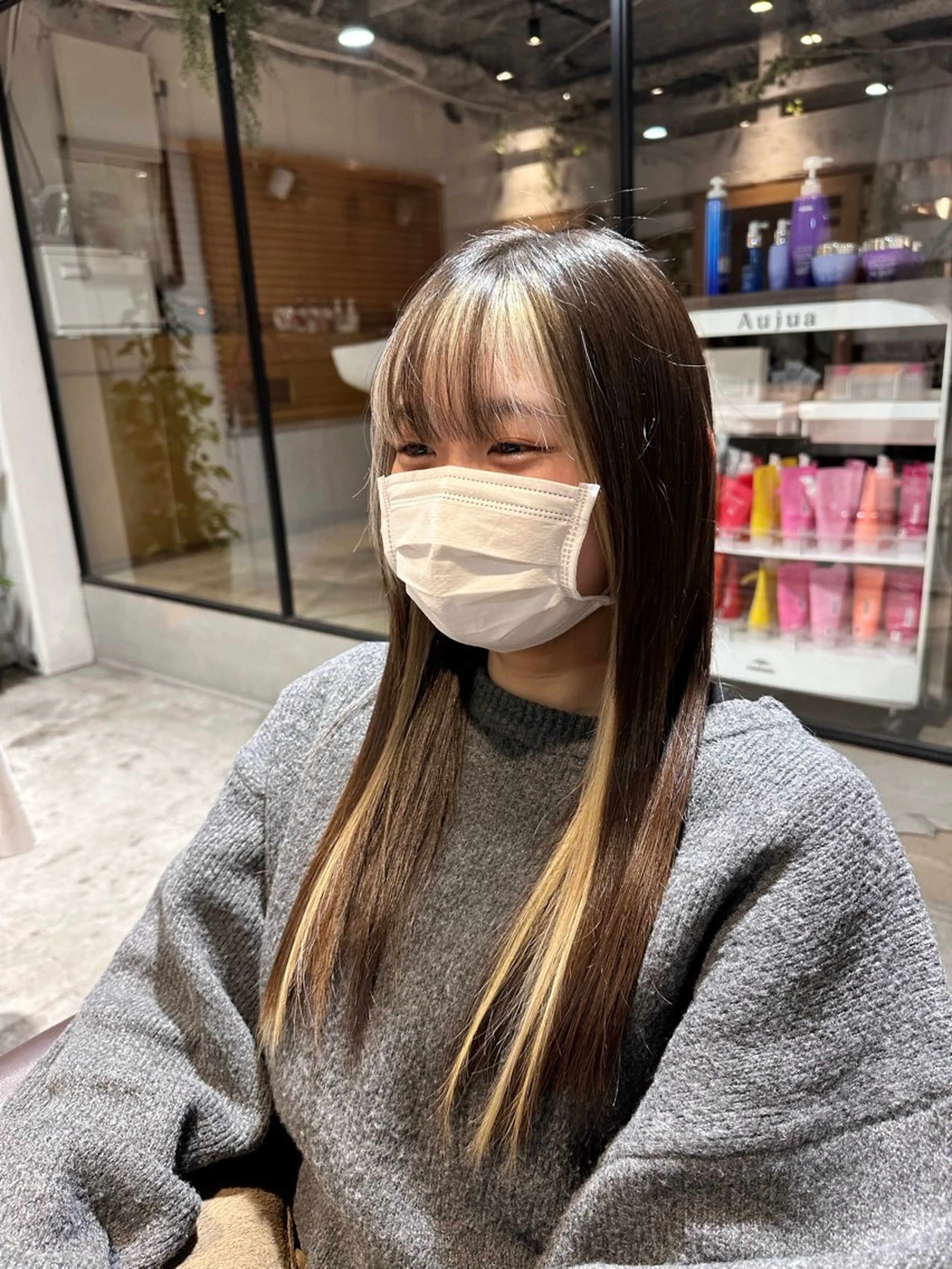 セミロング カラー ミストバング ブリーチ  フェイスフレーミング 卒業式のヘアスタイル 三澤 優音のヘアスタイル
