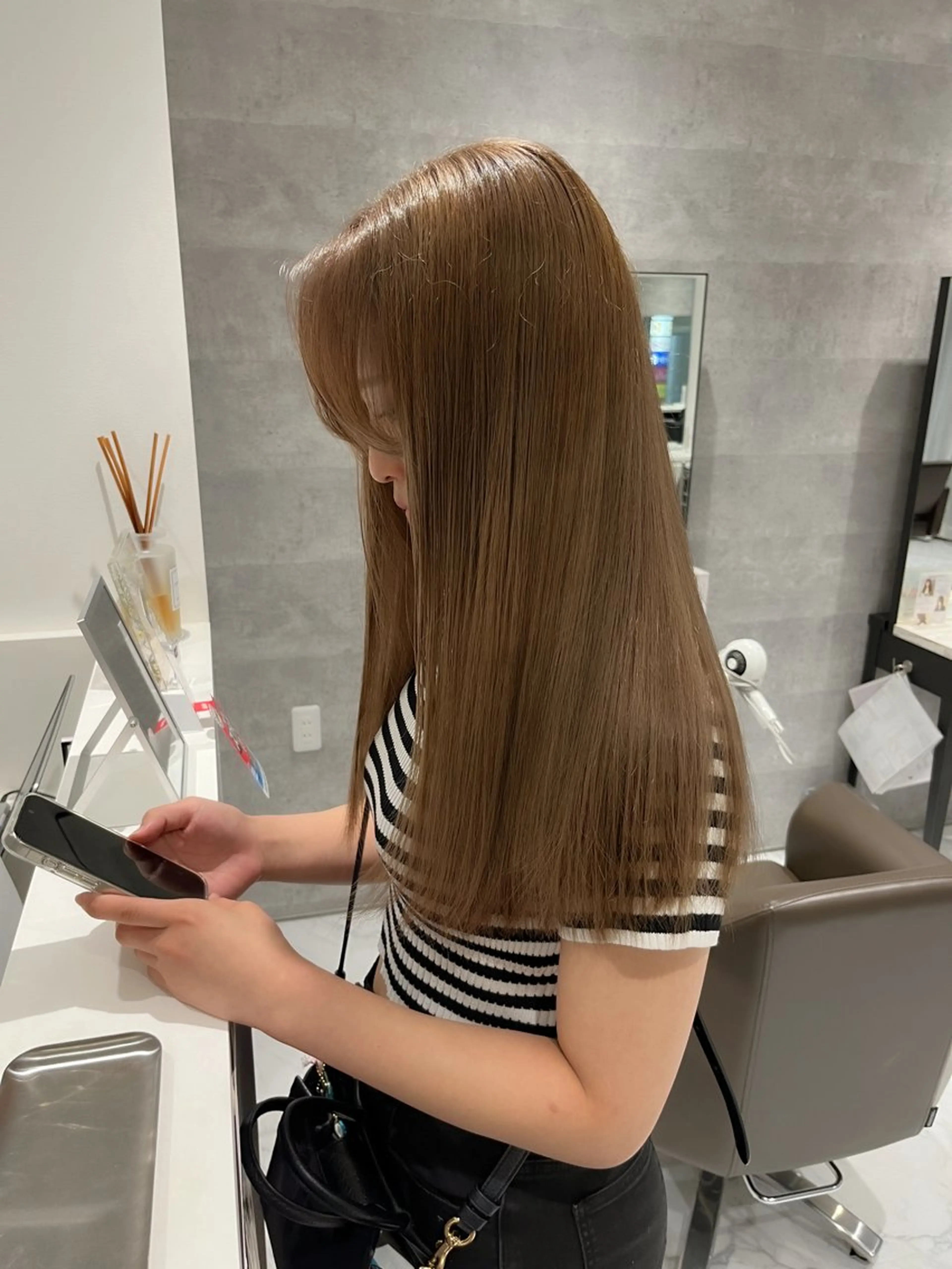 セミロング カラー ヘアカラー 坂本 理輝のヘアスタイル