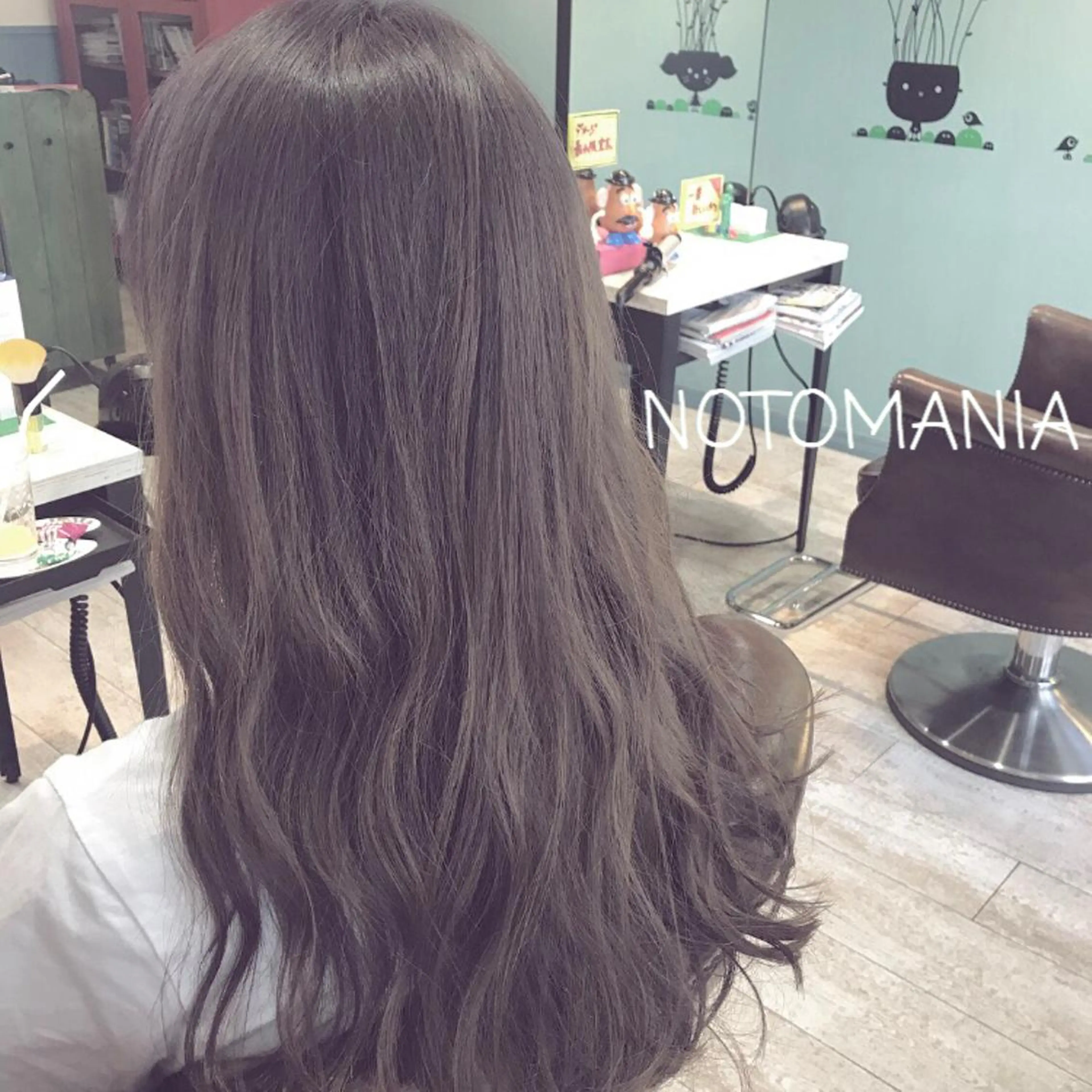ロング カラー ブリーチ グレージュ ラベンダーカラー ラベンダーグレージュ ラベンダーグレー イシハラ アズサのヘアスタイル