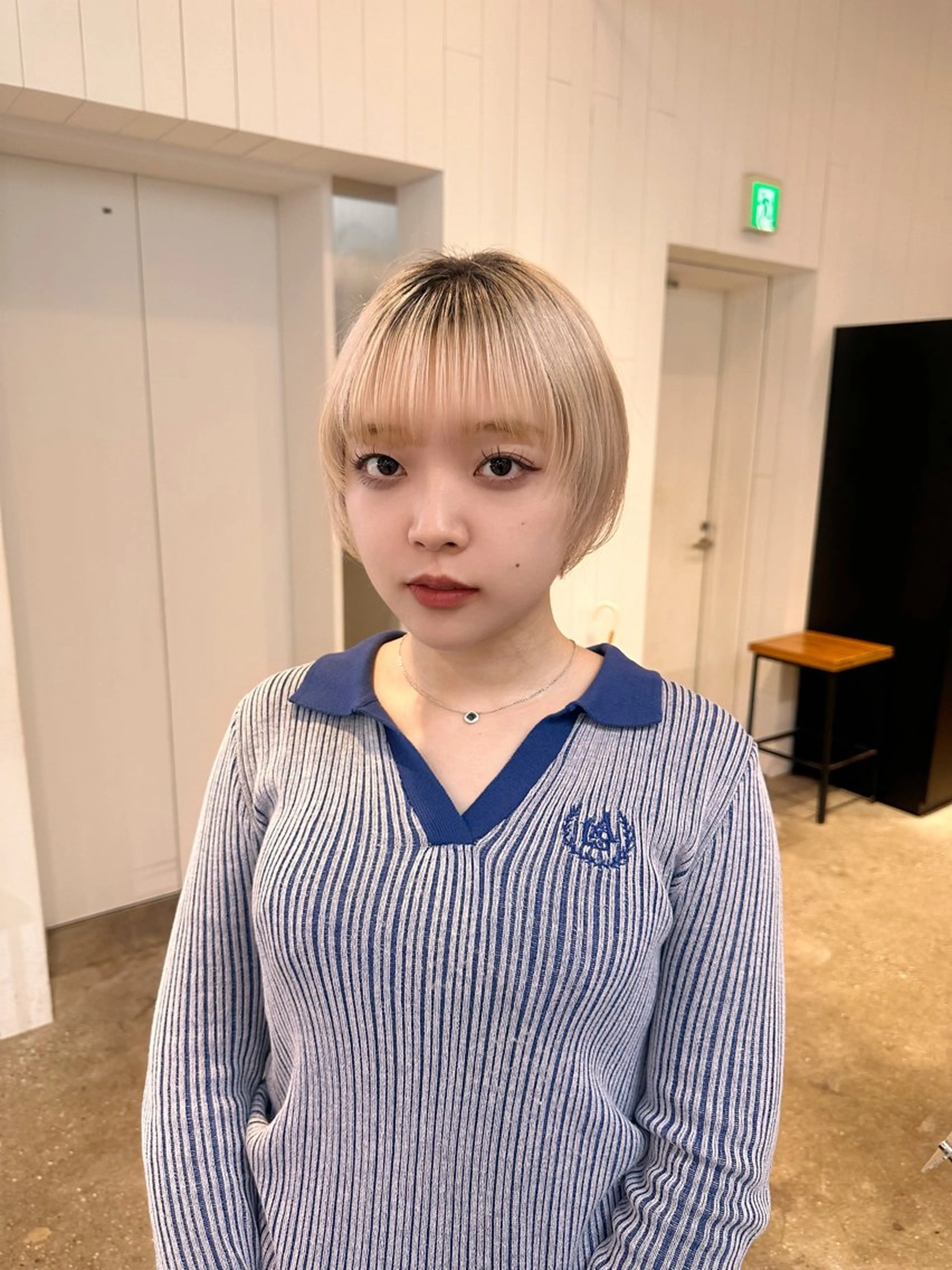 ショート カラー ハイトーンカラー ショートヘア ALBUM新宿所属・リクト /レイヤーカットのヘアスタイル