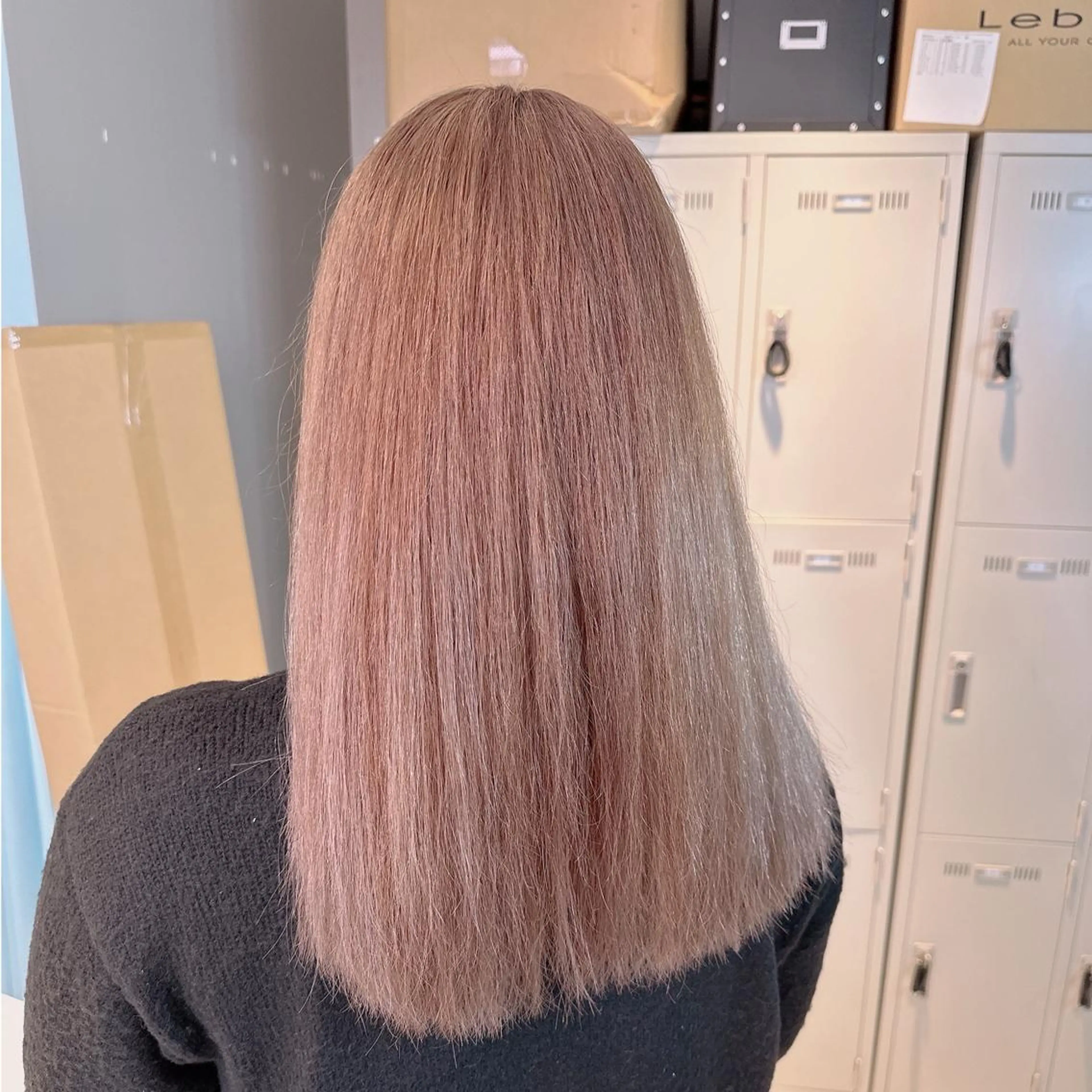 セミロング カラー ヘアカラー トリートメント ヘアセット 🪄池袋ハイトーン 🪄ブリーチカラーのヘアスタイル