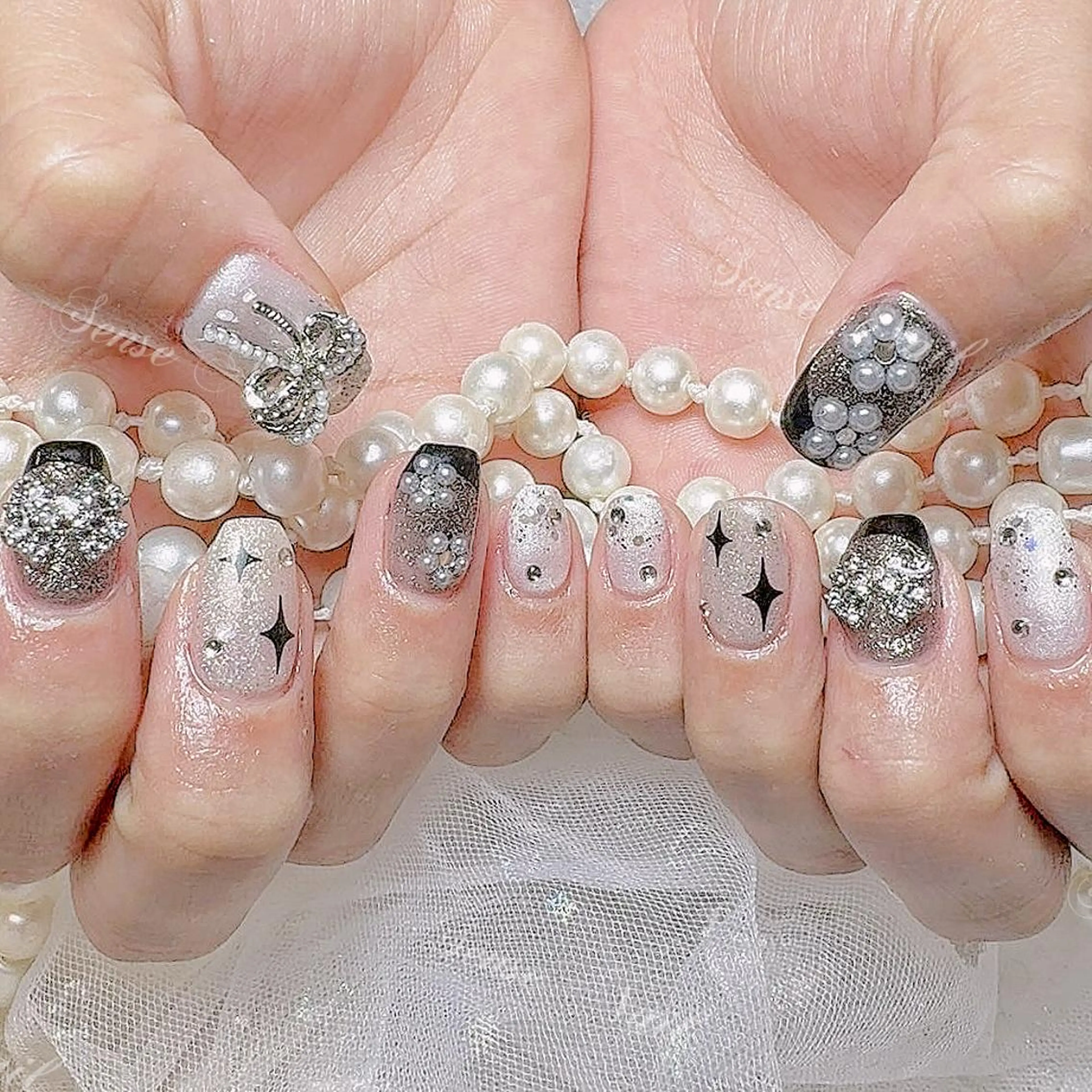 ネイル Queening 🦋のネイルデザイン