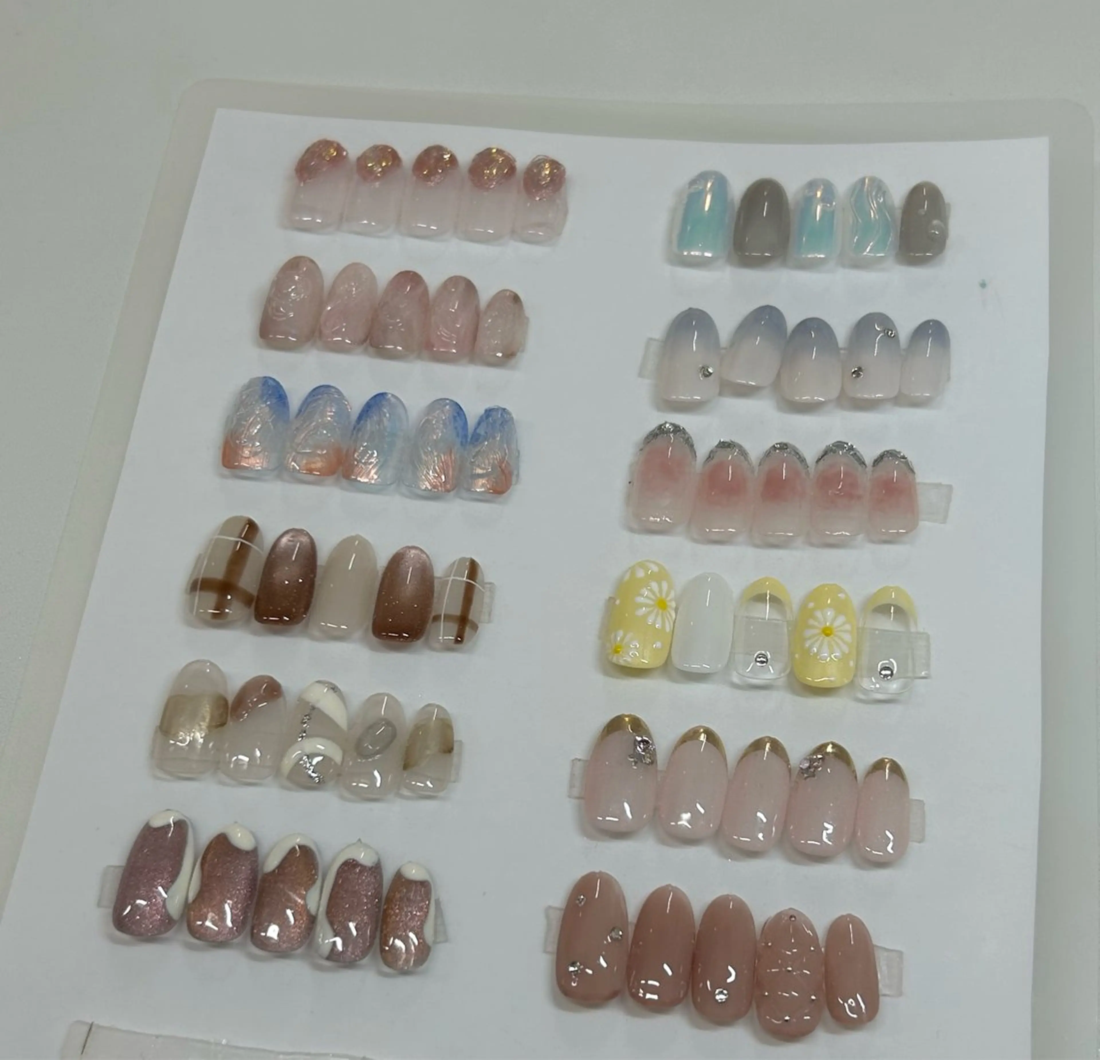 ミディアム Nonche大阪梅田店所属・Nonche 大阪梅田店のネイルデザイン