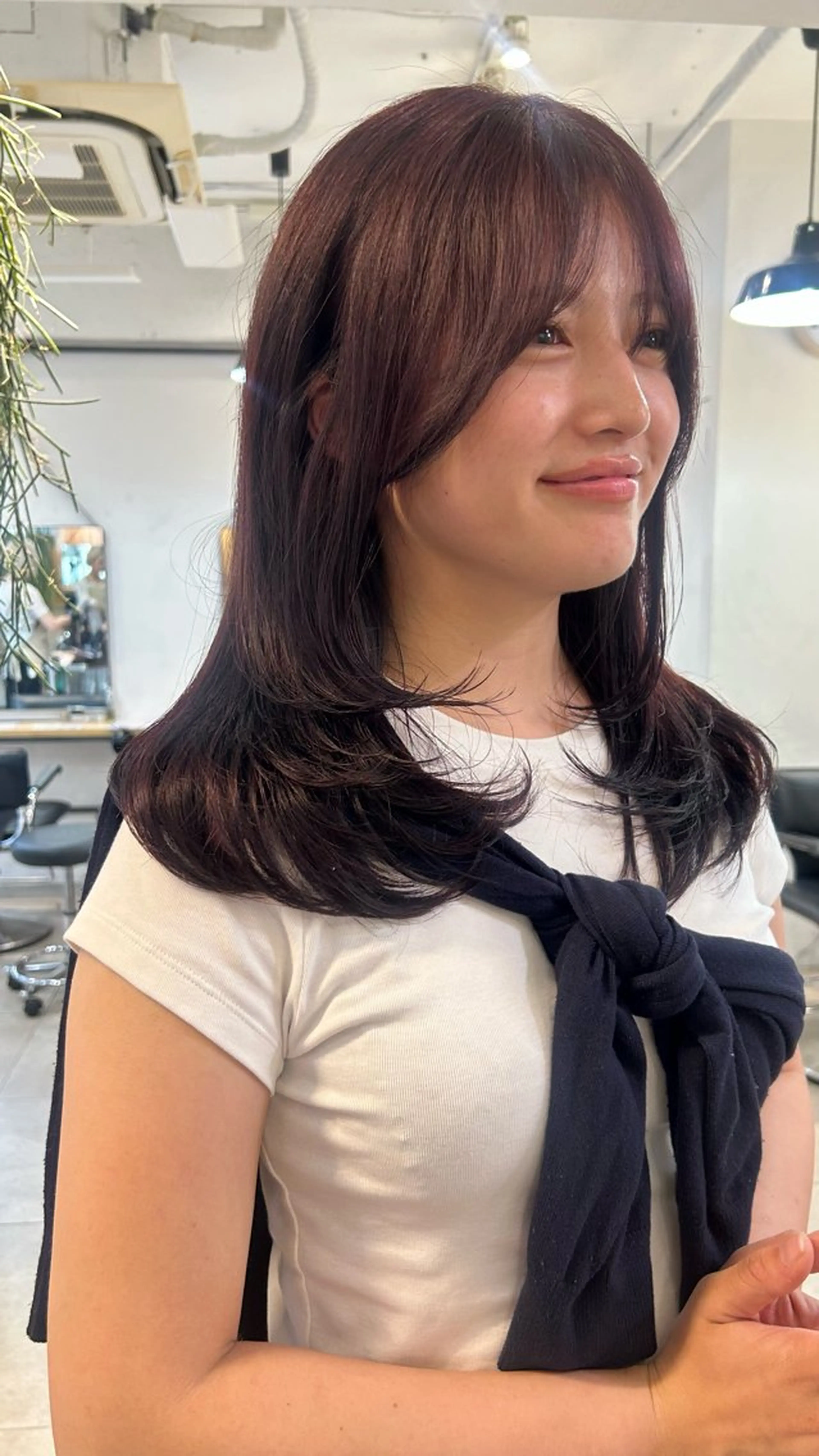 セミロング カラー カット ヘアカラー Lomalia Moemiのヘアスタイル