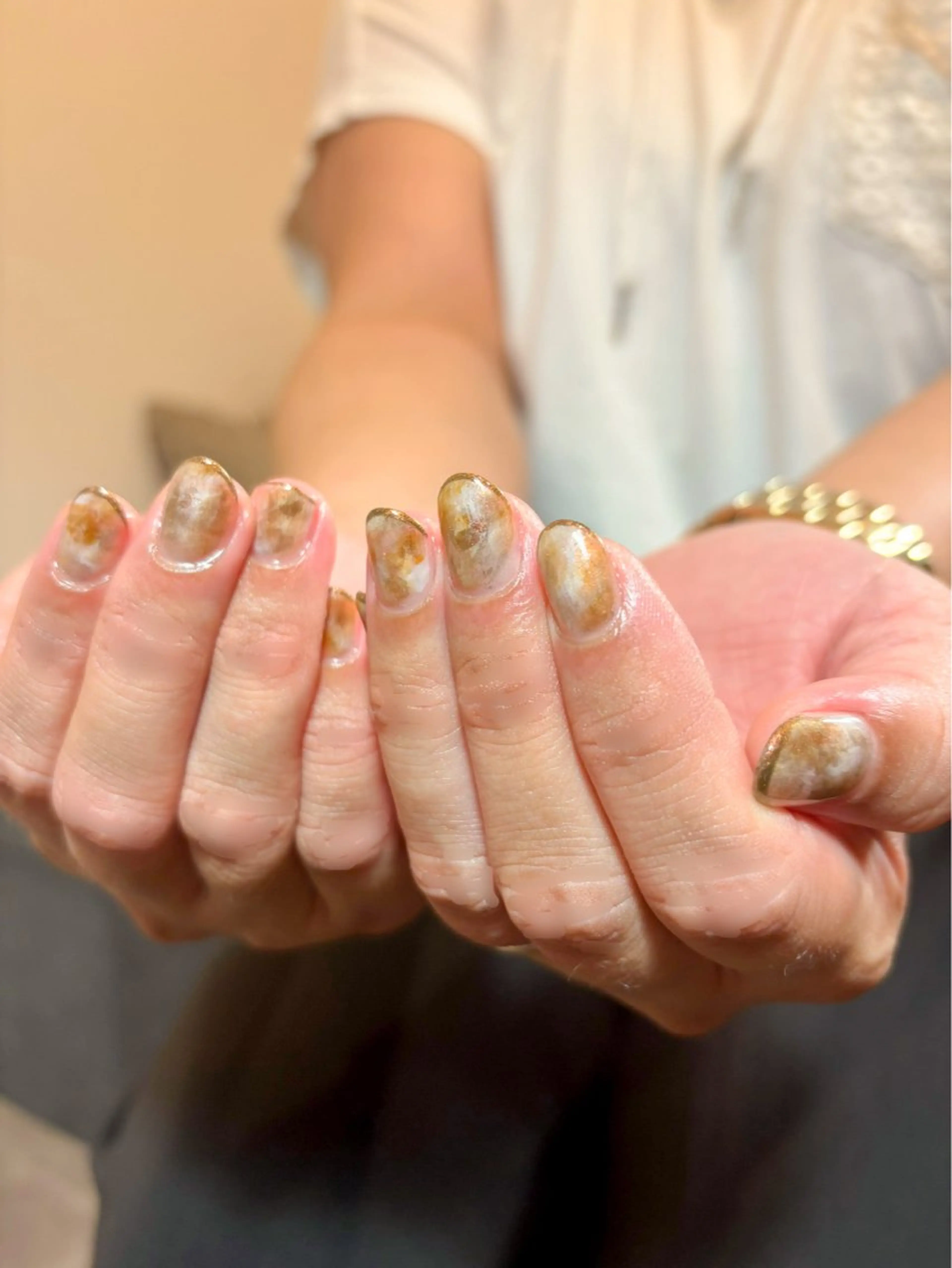 ネイル フレンチネイル ニュアンスネイル ホワイト ハンドネイル 🌲🌳🚪iiit o🌲🌳🌲のネイルデザイン