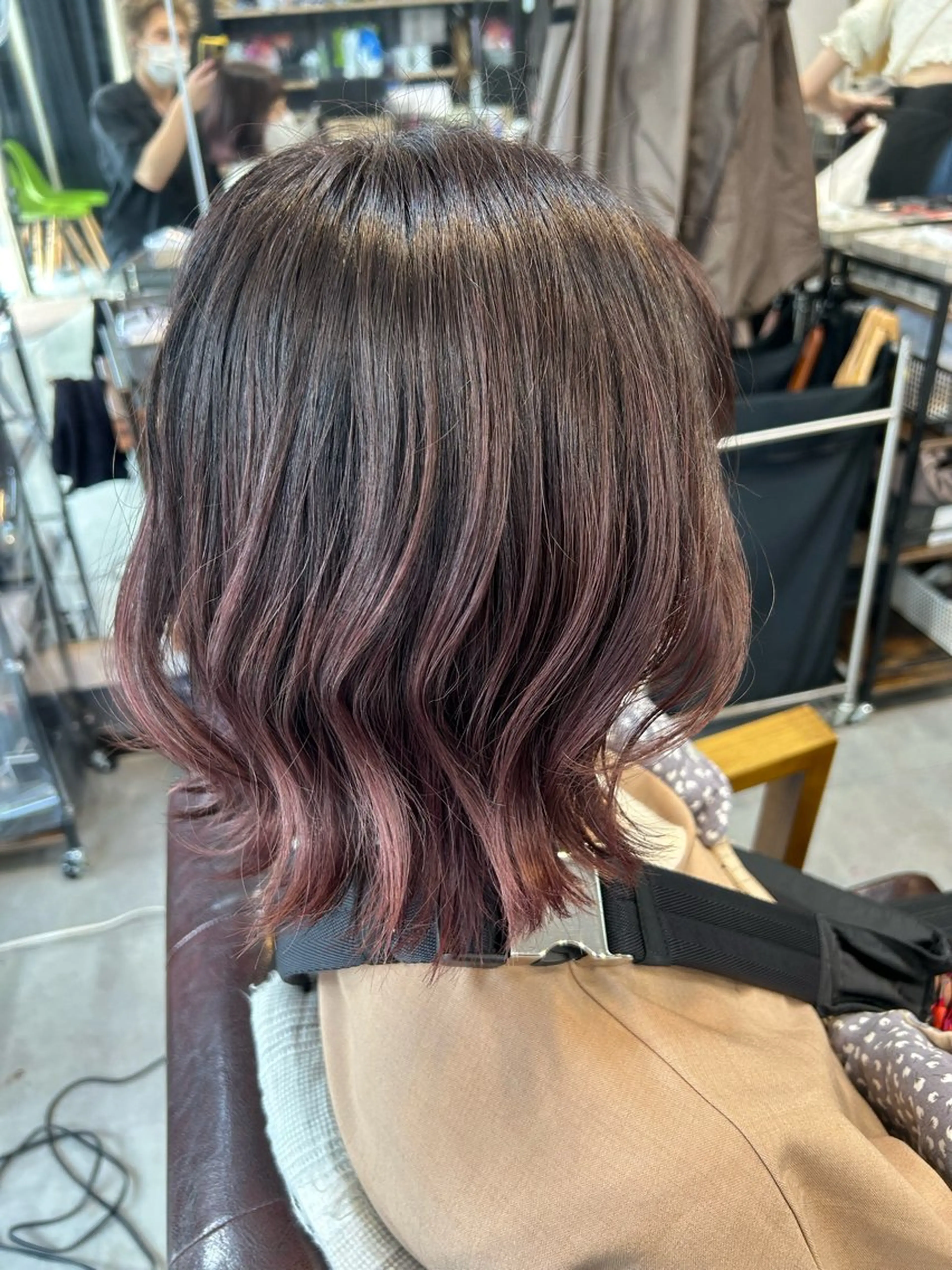 ロング ASAYA THREE(A)のヘアスタイル