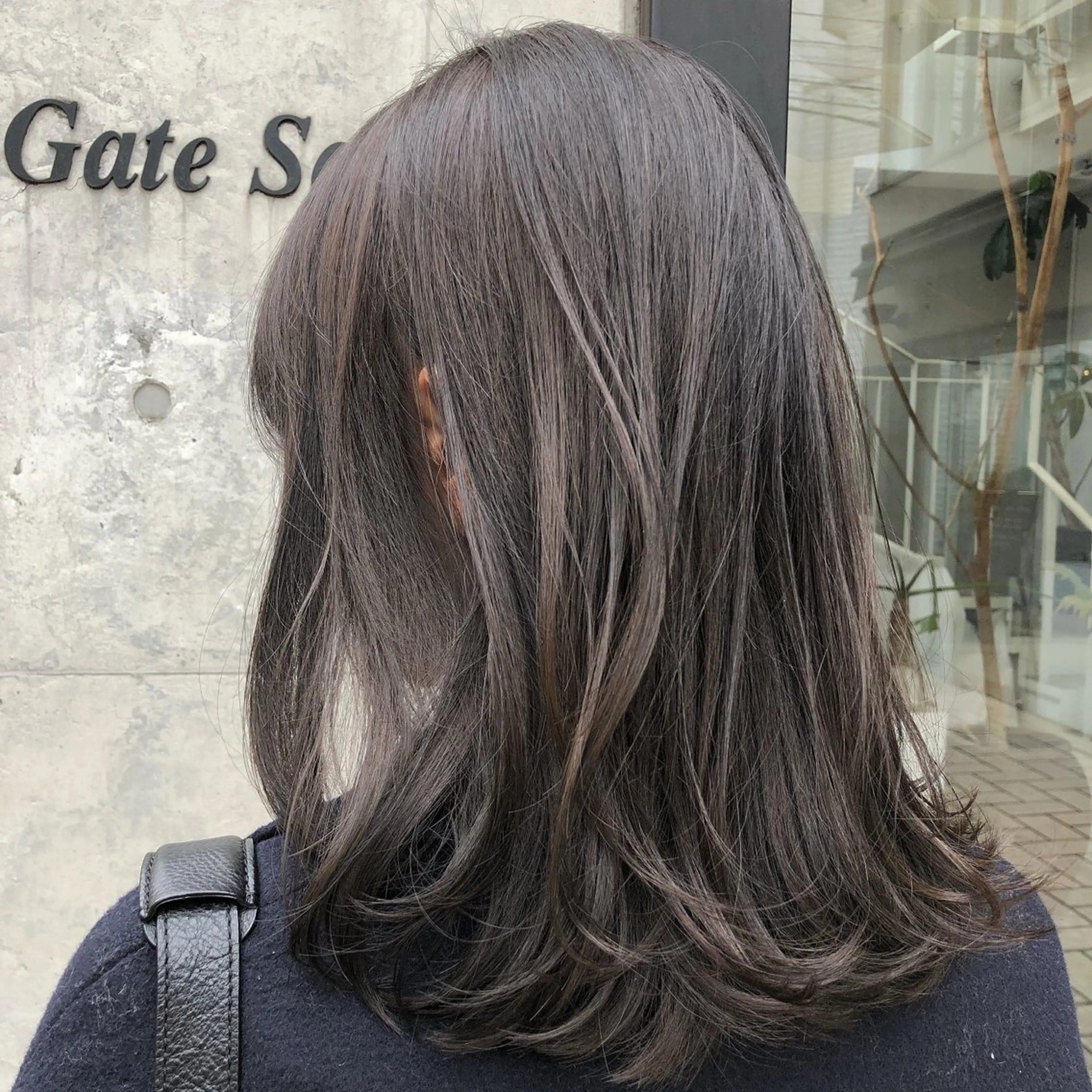 セミロング カラー ベージュカラー 透明感カラー オリーブベージュ ヘアカラー トリートメント BOTTOMS所属・🌸透明感艶 カラー🌸Yuukiのヘアスタイル