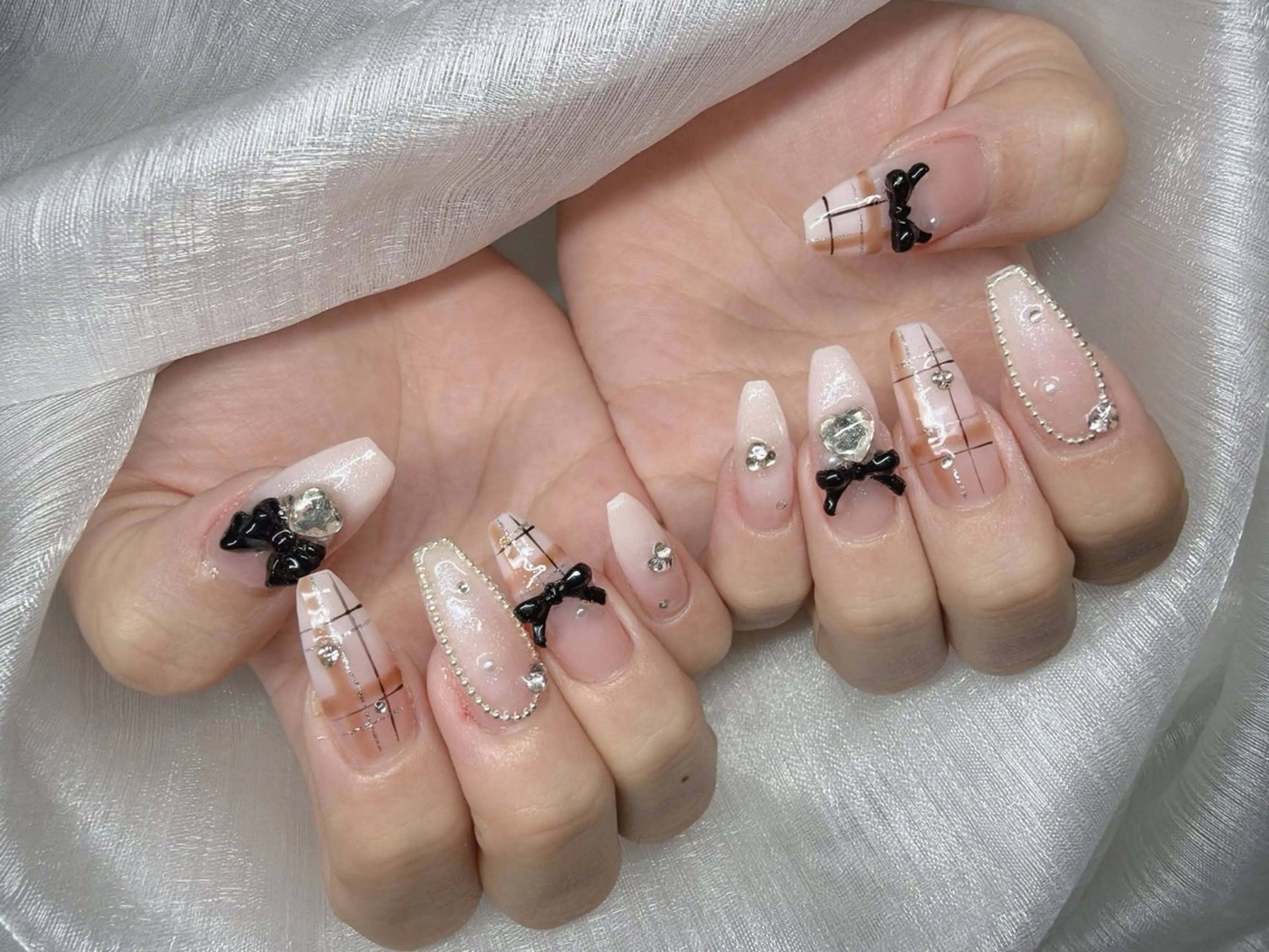ネイル ハンドネイル Lee Nailsのネイルデザイン