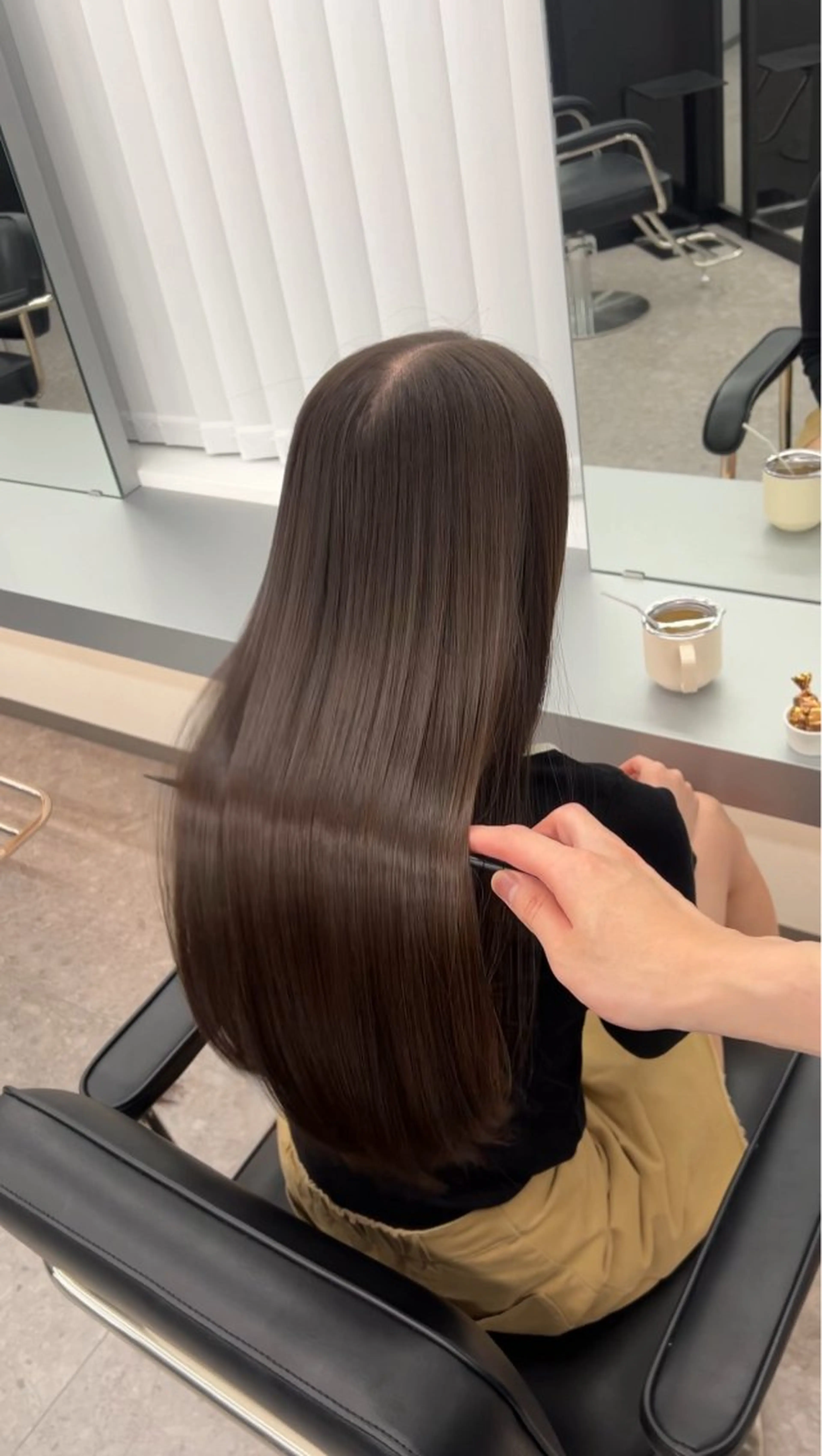 ロング 髪質改善ストレート /髪質改善/中内寛太のヘアスタイル