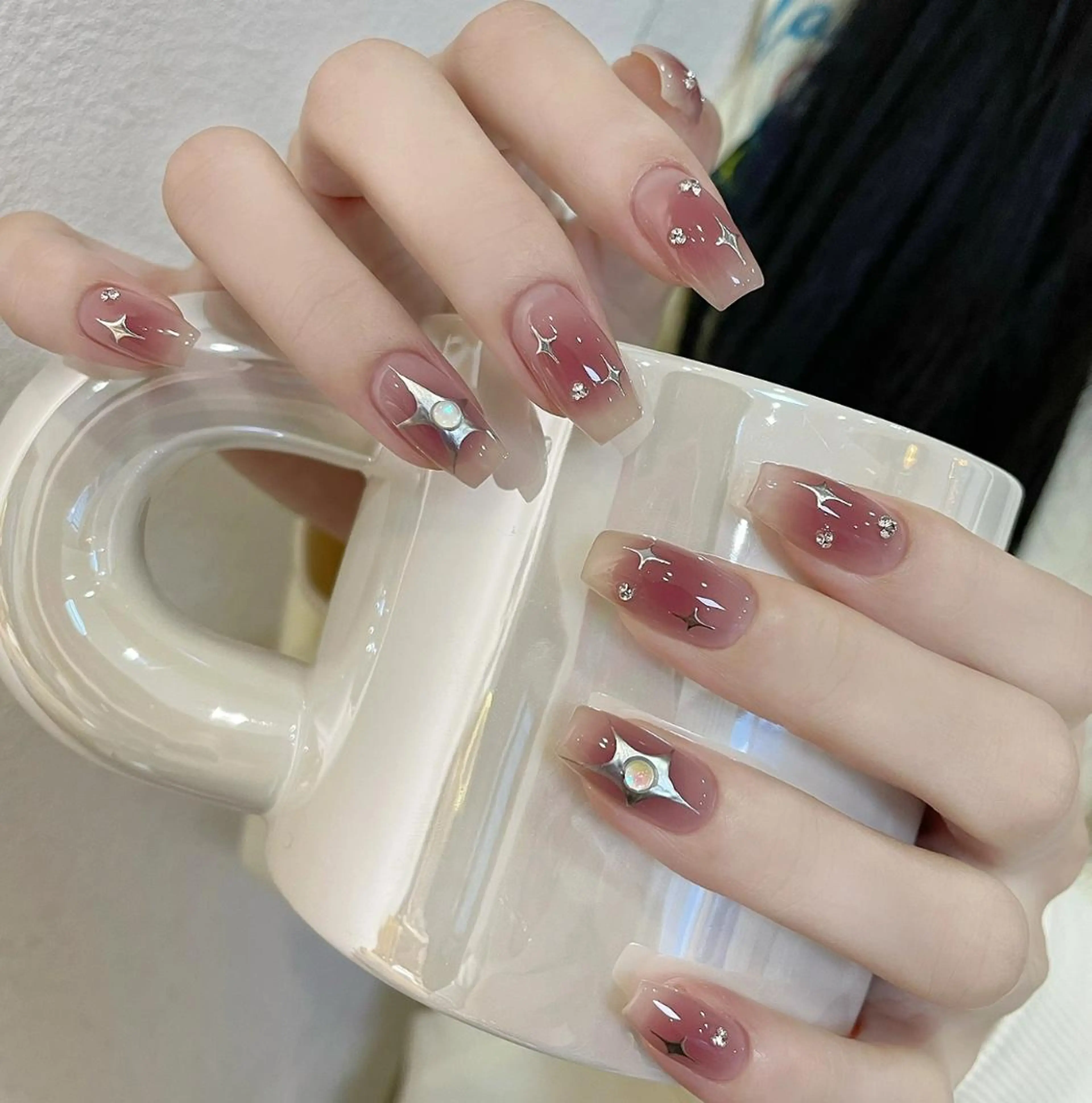 ネイル Queens テイのネイルデザイン