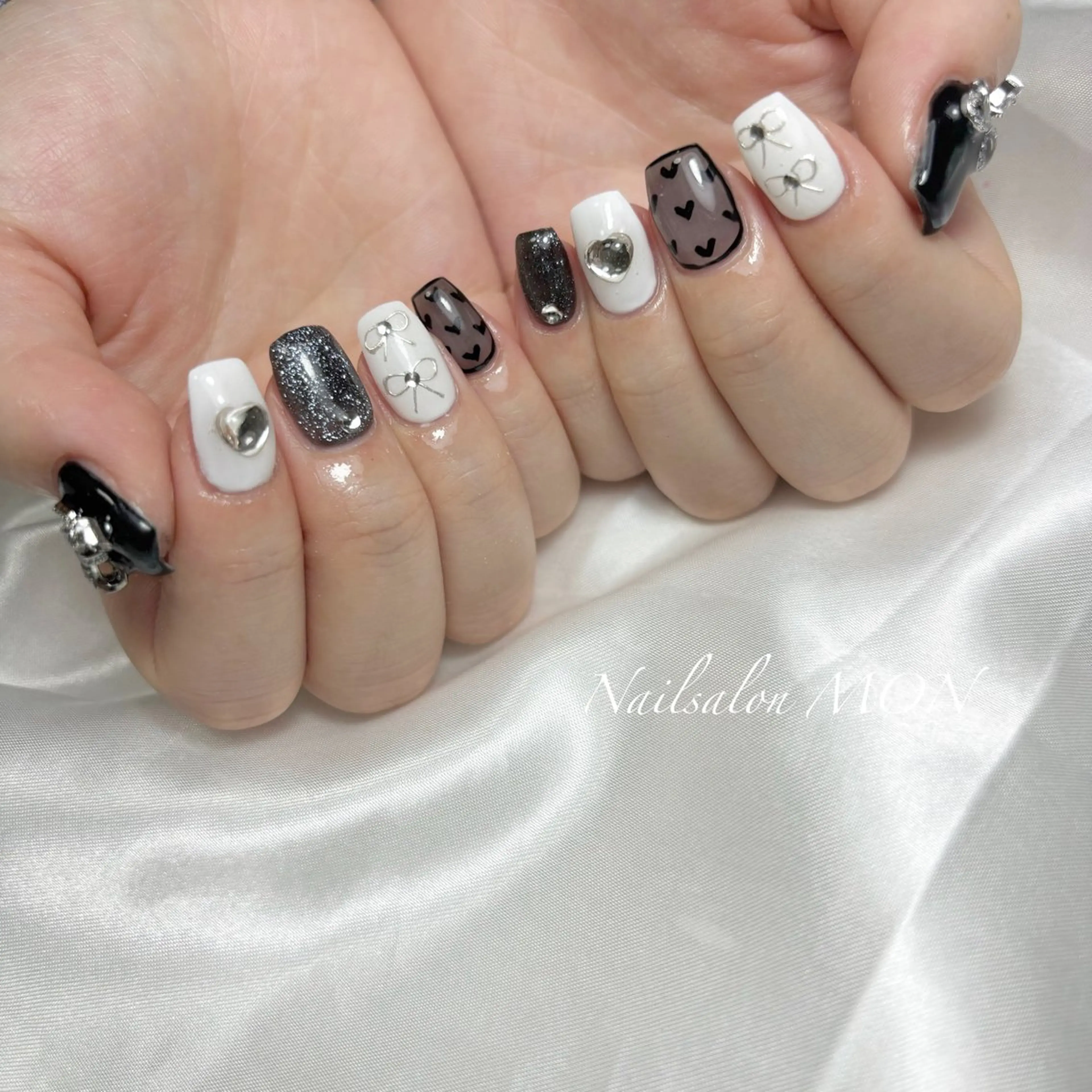 ネイル ストーンネイル ハンドネイル Nailsalon MONのネイルデザイン