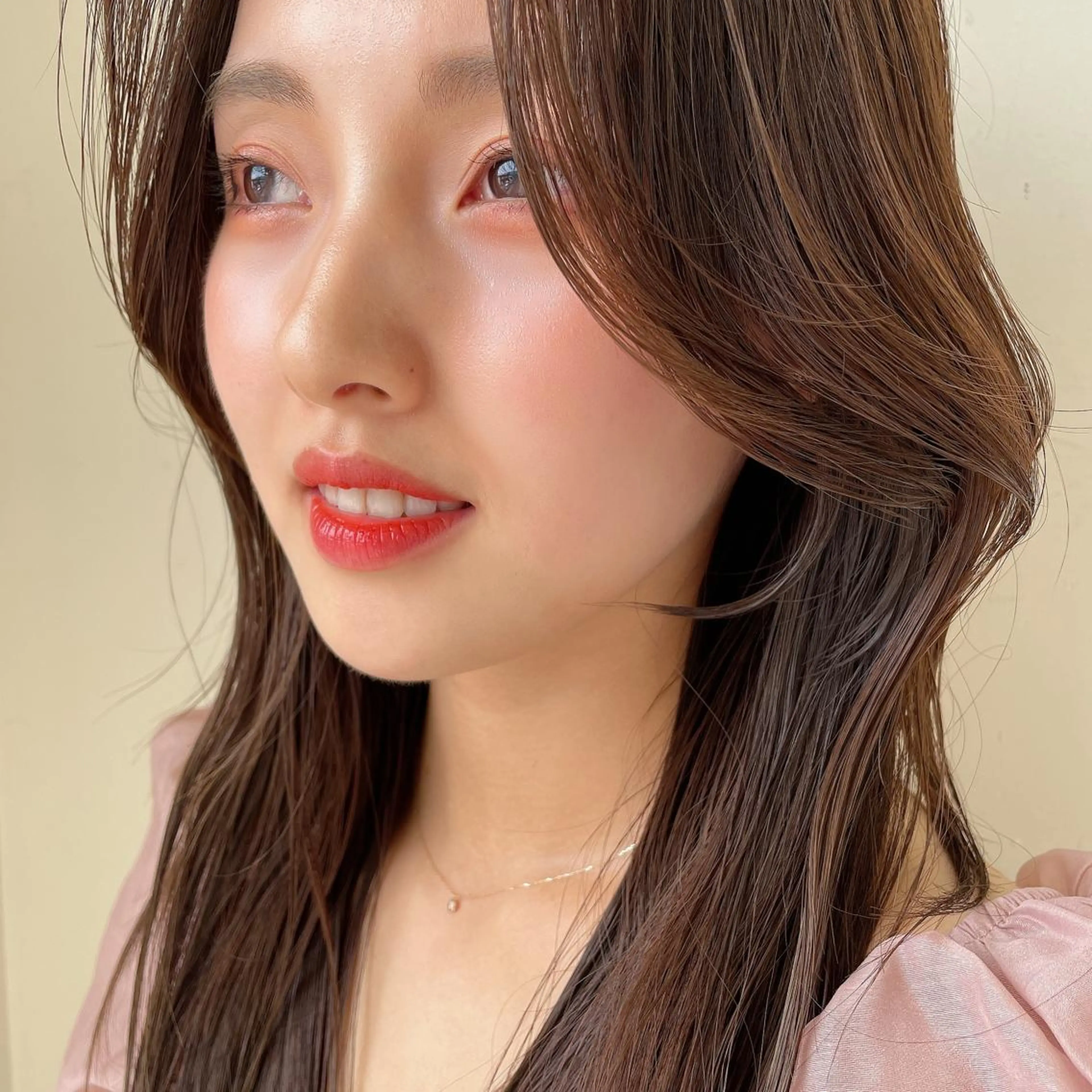 セミロング 韓国風ヘア 【髪質改善カラー】 うるはのヘアスタイル