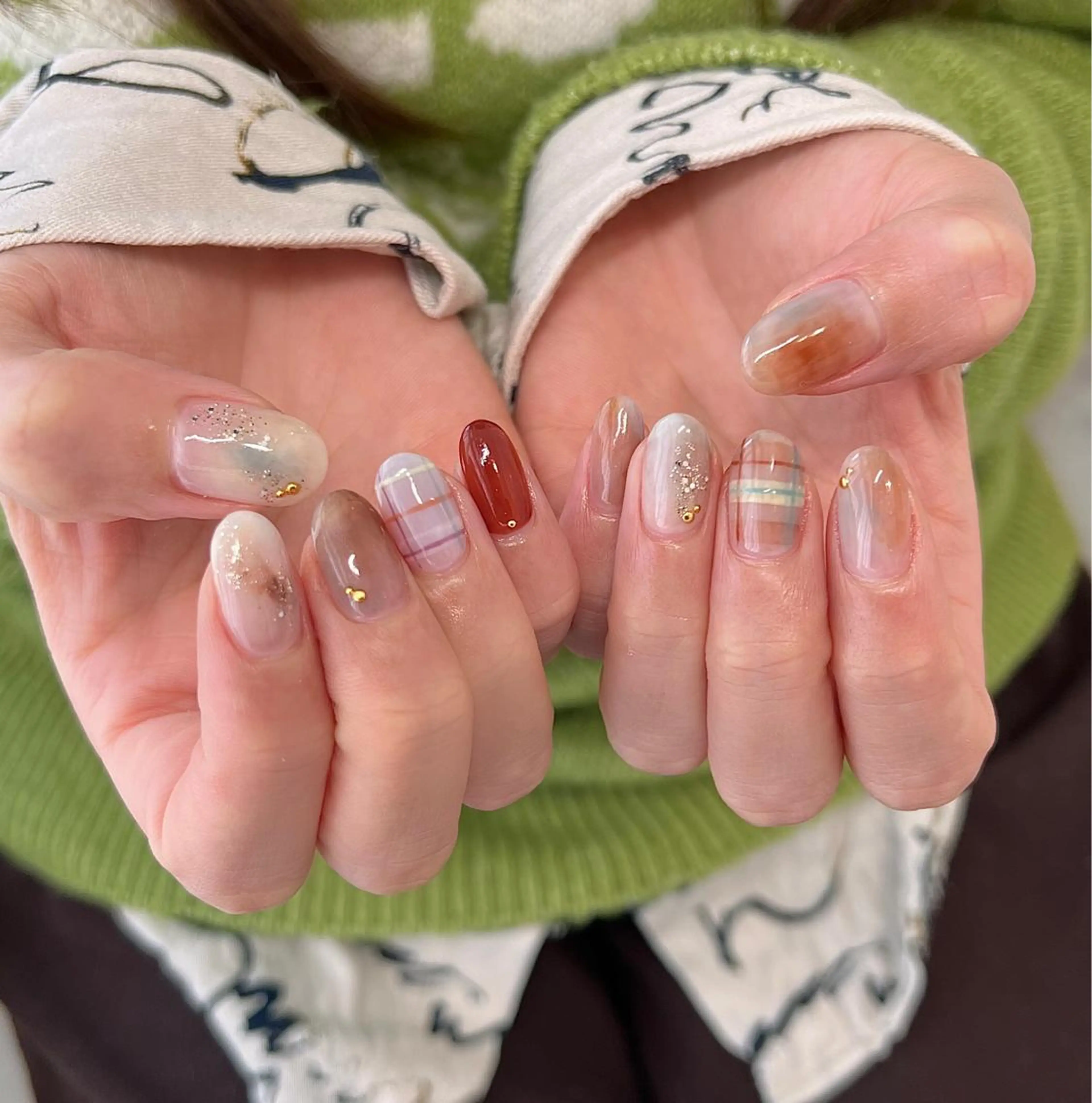 ミディアム ネイル マツエク・マツパ ハンドネイル REVIA_nail maiのネイルデザイン
