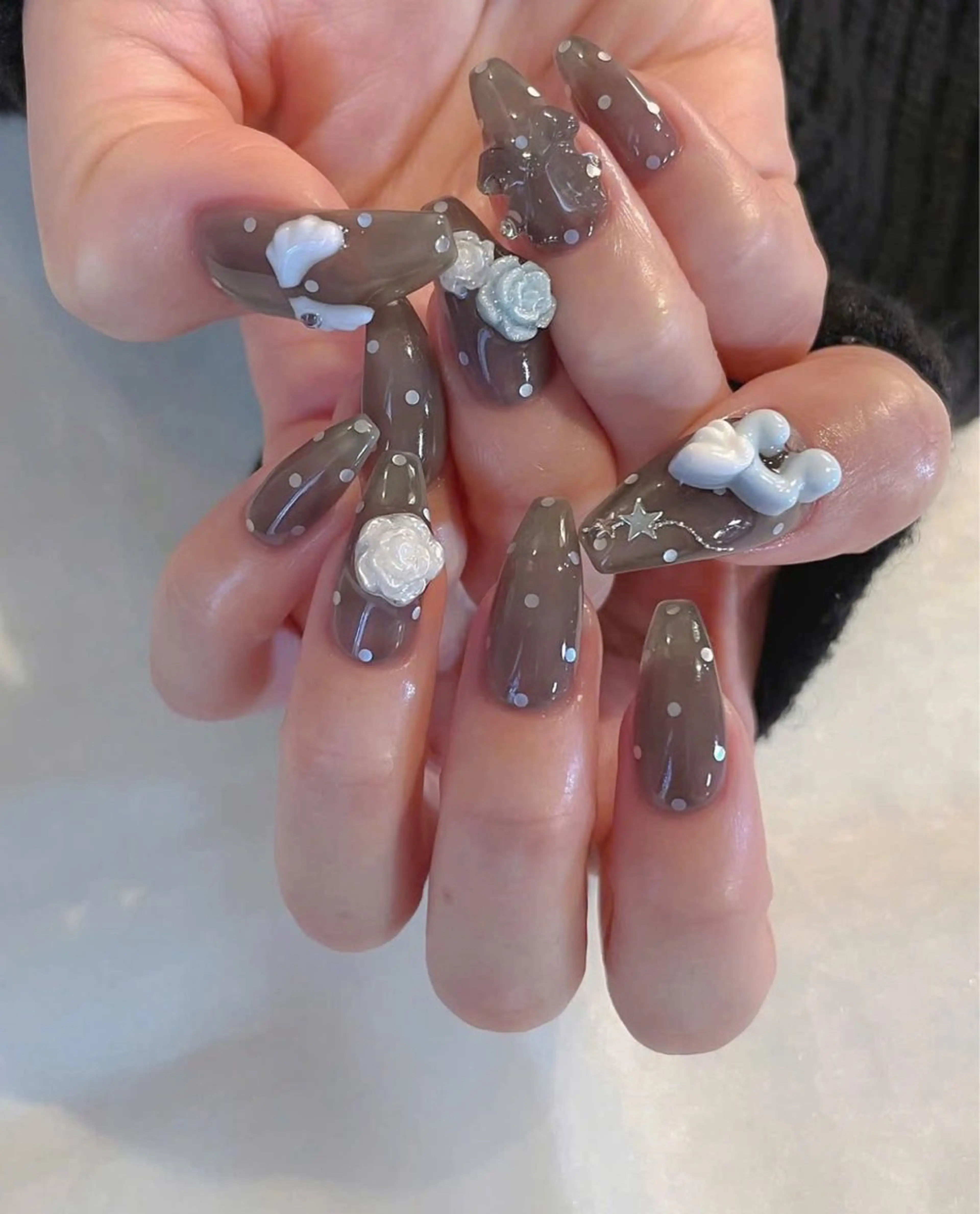 ネイル アニマル柄 オーロラネイル チークネイル フラッシュネイル ジェルネイル ハンドネイル Lina所属・Hina 池袋 長だしチップ専門店のネイルデザイン