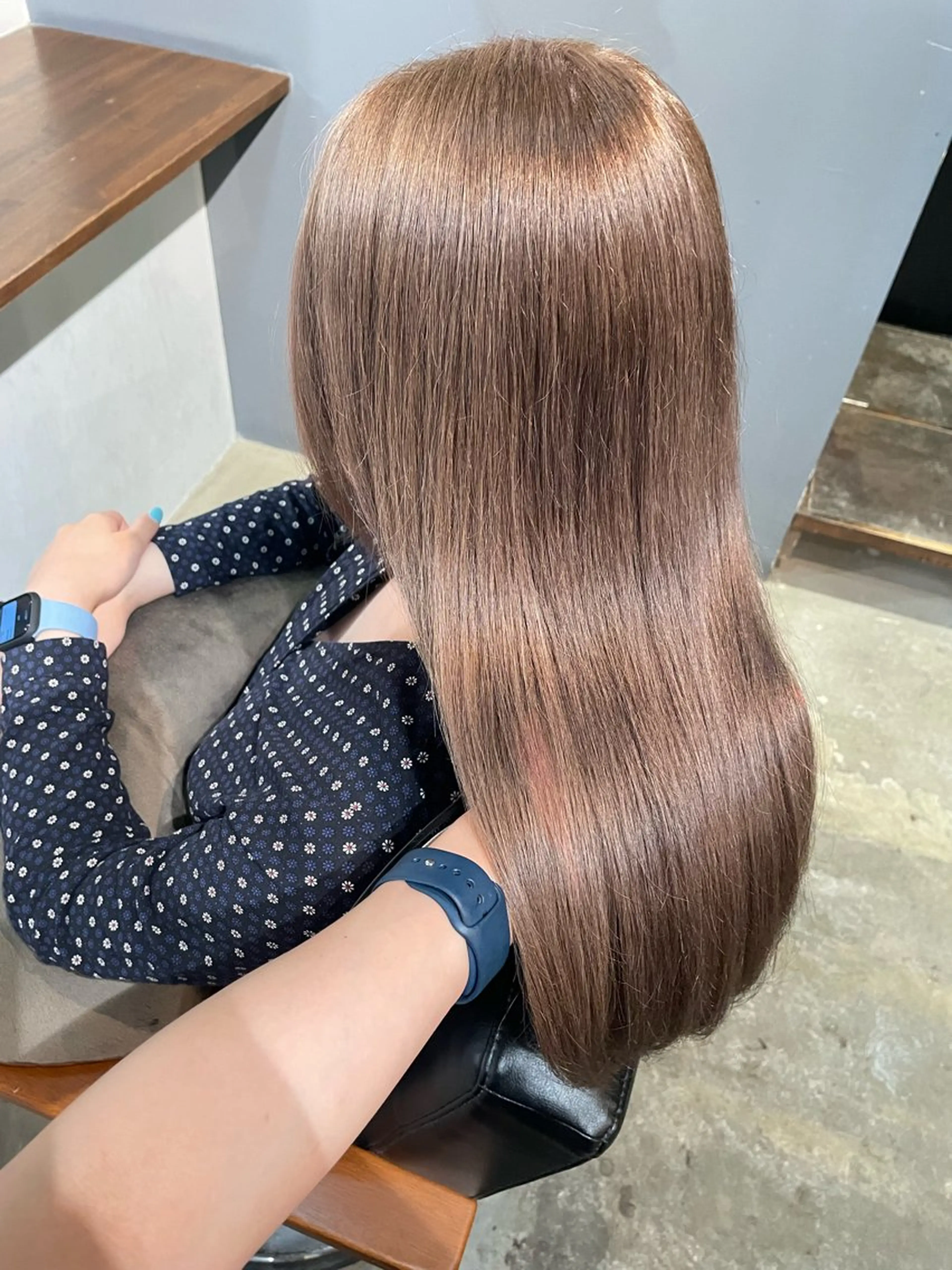 ロング ヘアカラー Baby美容師 Ninaのヘアスタイル