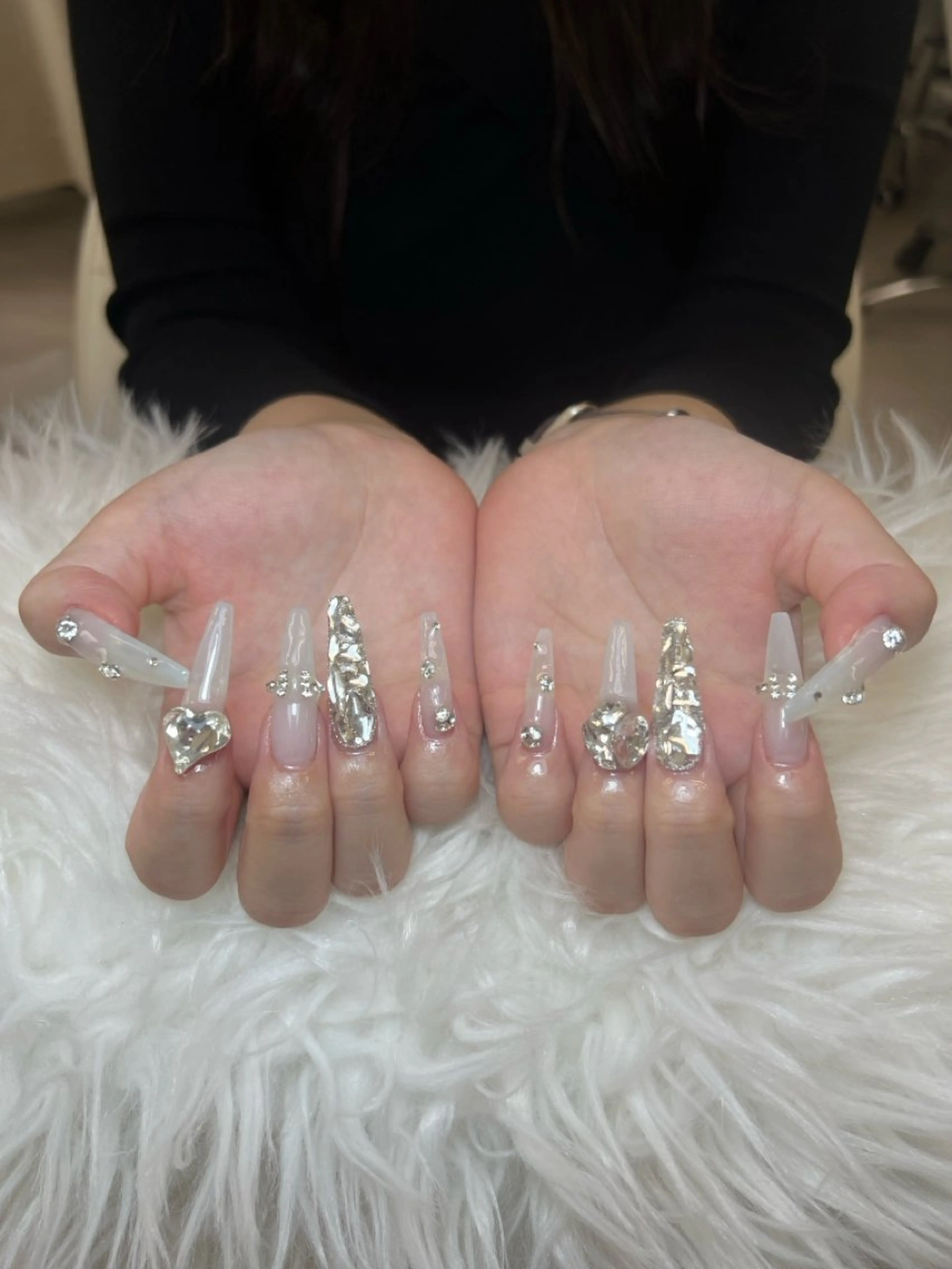 ネイル アートネイル オーロラネイル チークネイル 長さ出し フットネイル ハンドネイル フットネイル ハンドケア Noiranail_ studio所属・Noiranail_ studioのネイルデザイン