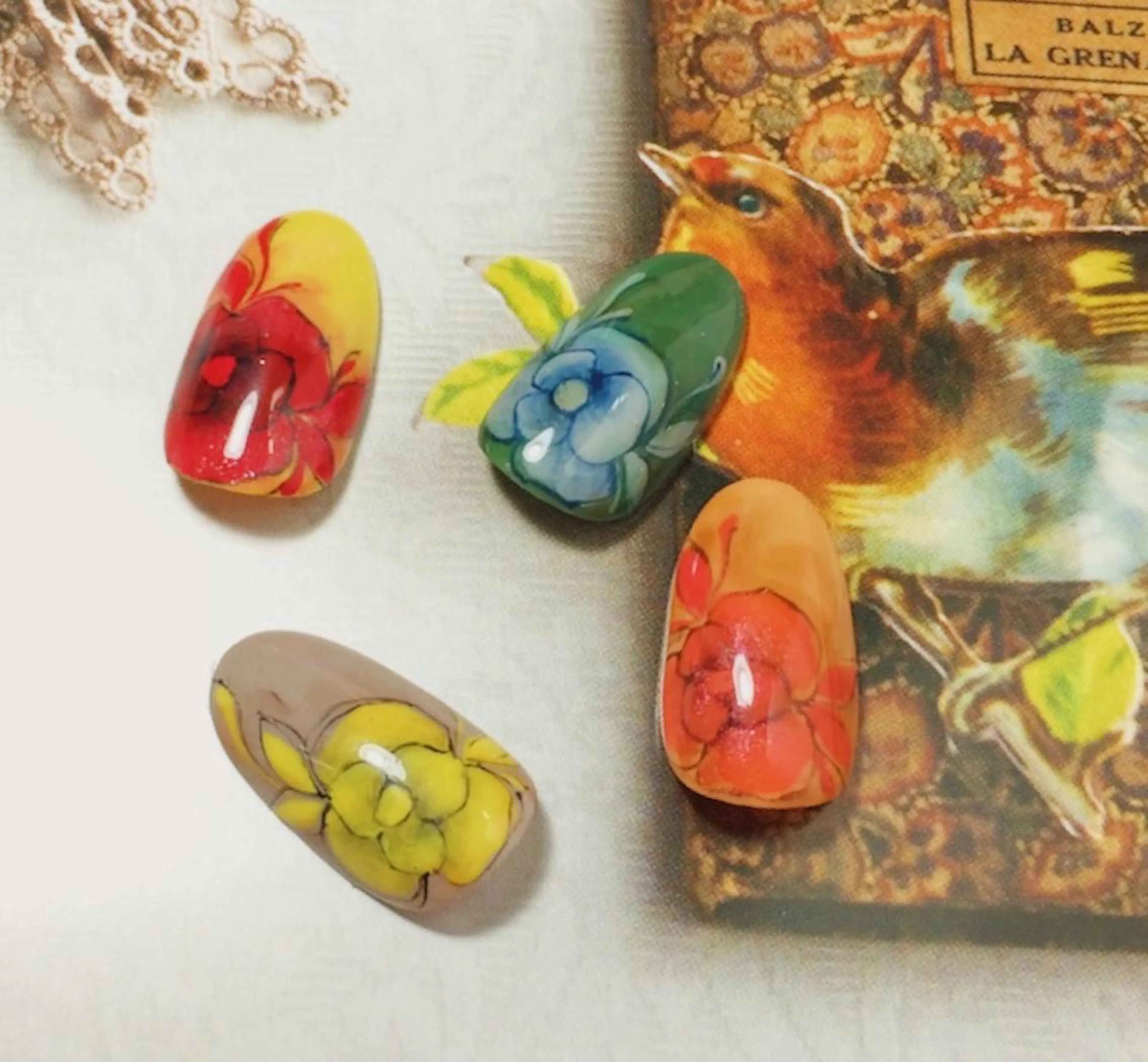 ネイル alma nailsのネイルデザイン