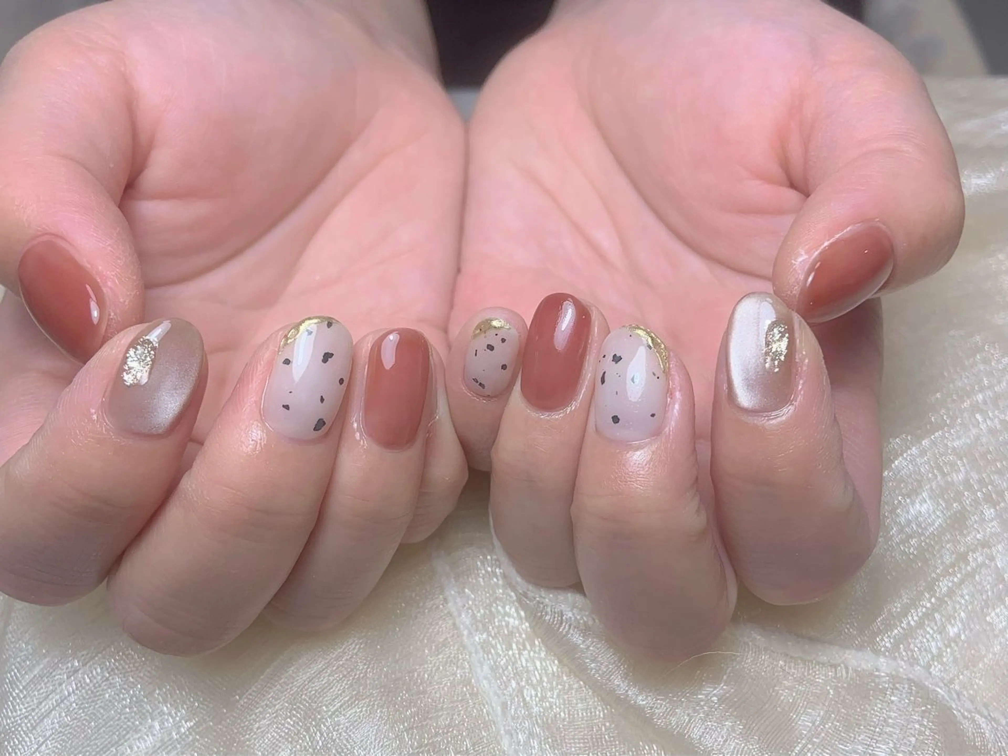 ネイル オーロラネイル チークネイル フレンチネイル ジェルネイル ガラスフレンチ ハンドネイル Nail Jolie所属・Nail Jolieのネイルデザイン
