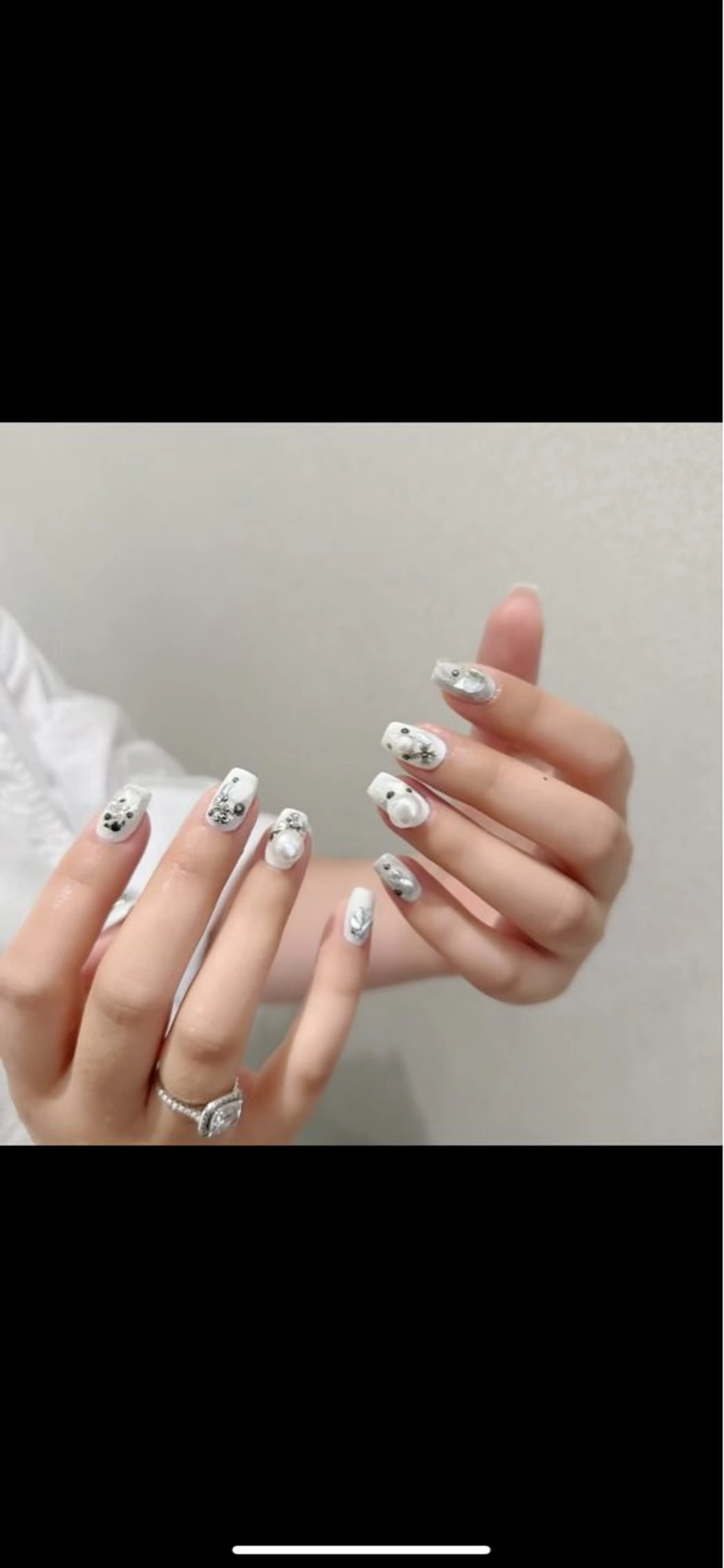 ネイル ジェルネイル キラキラネイル ストーンネイル MIYUKI Salonのネイルデザイン