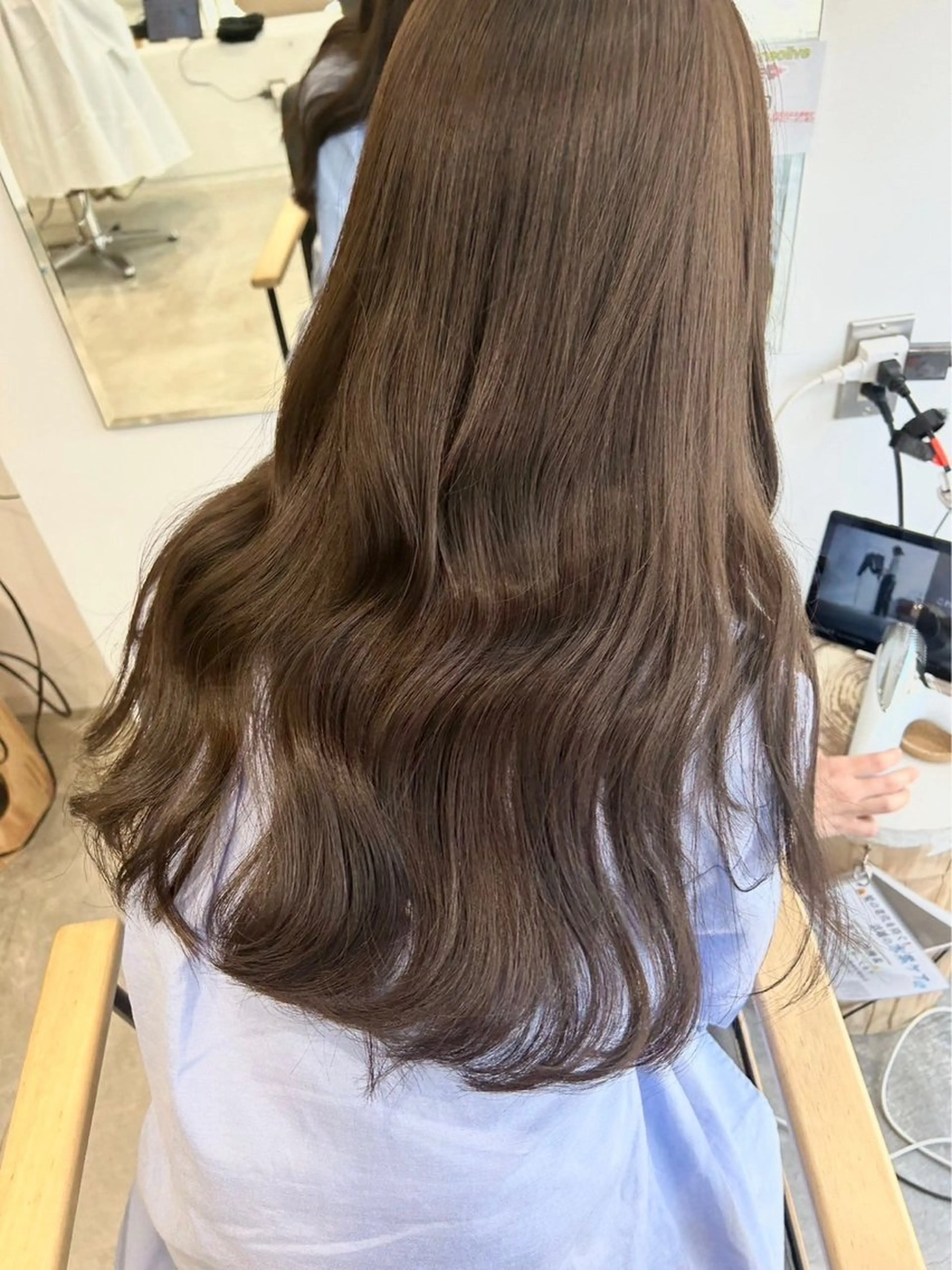 ロング カラー 河合 萌のヘアスタイル