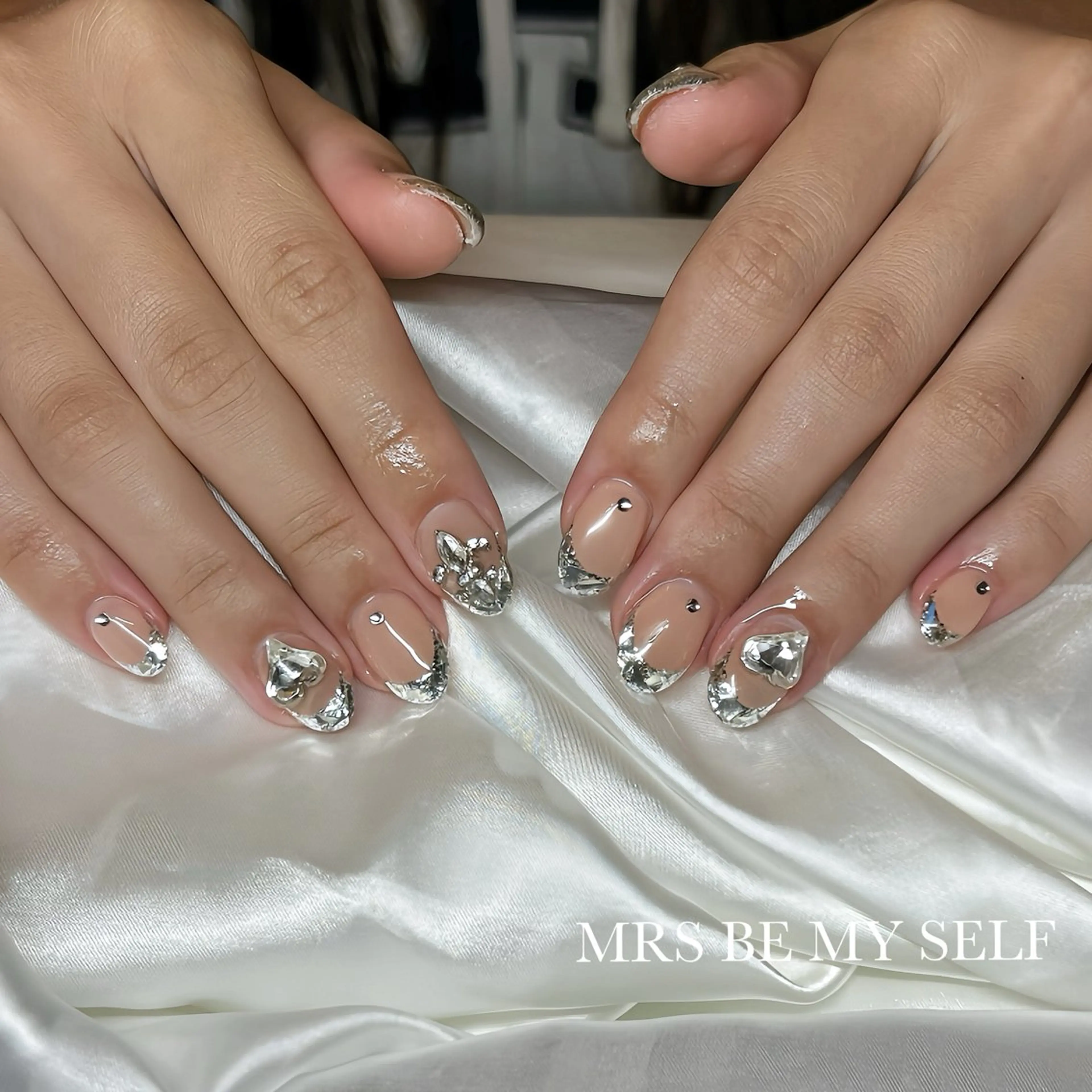 ネイル フレンチネイル ガラスフレンチ ハンドネイル MRS/ miyu🎀のネイルデザイン