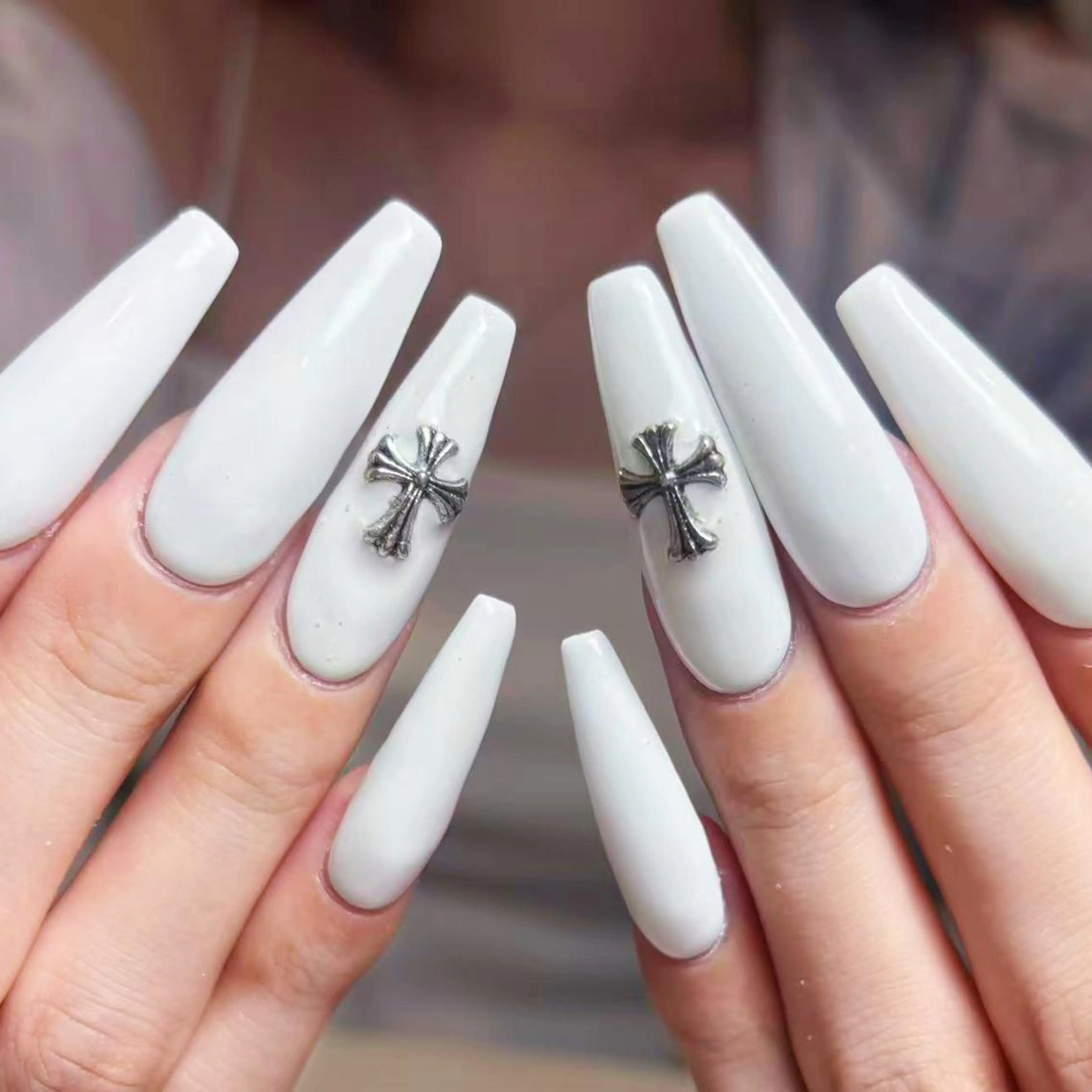 ネイル アートネイル オーロラネイル ガーリー キラキラネイル マグネットネイル ハンドネイル YOYO 💅のネイルデザイン