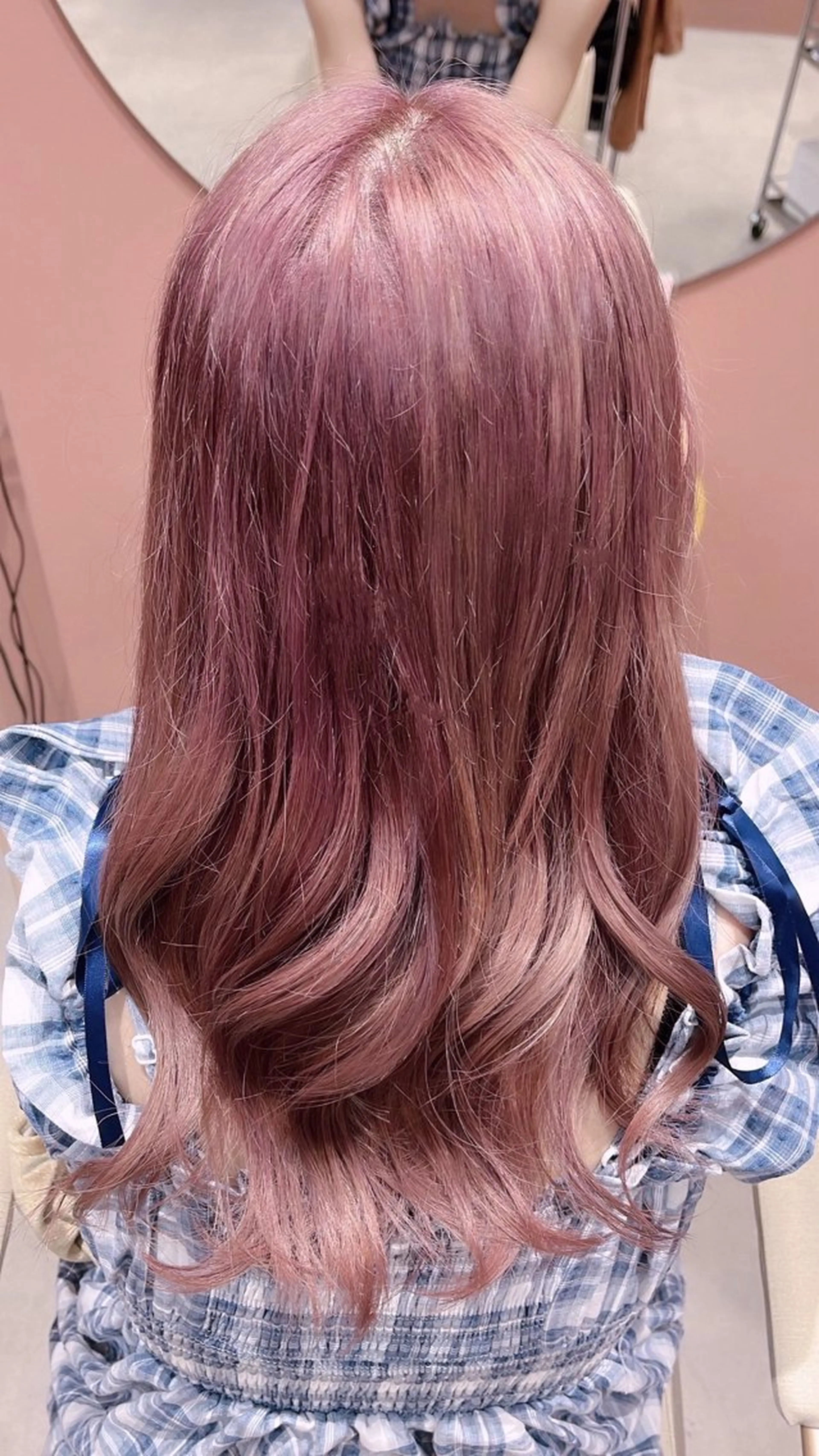 ロング カラー 佐藤 美羽のヘアスタイル