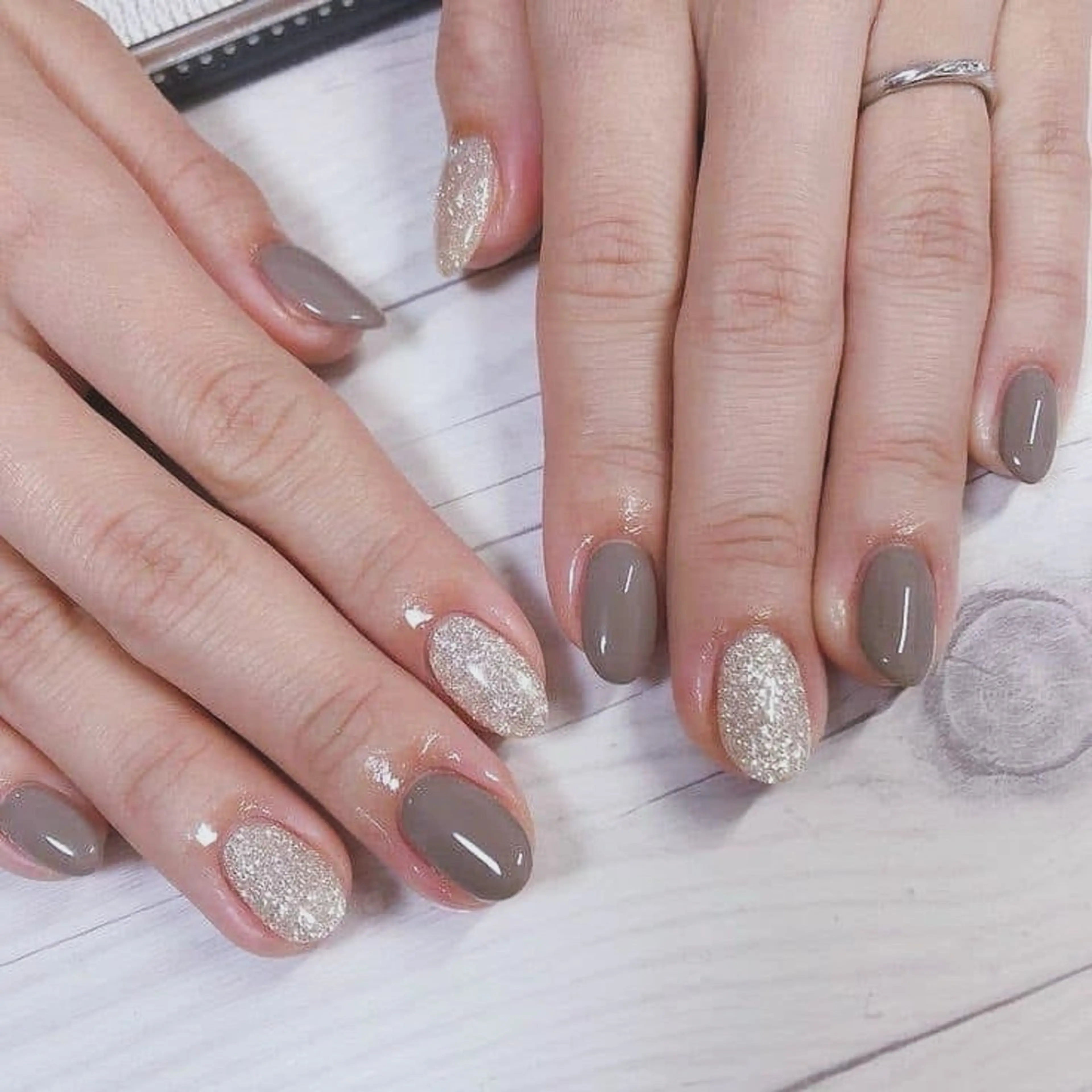 ネイル フットネイル ジェルネイル 韓国ネイル マグネットネイル 持ち込み ハンドネイル Akiko ネイルサロン所属・AKIKO ネイルサロンのネイルデザイン