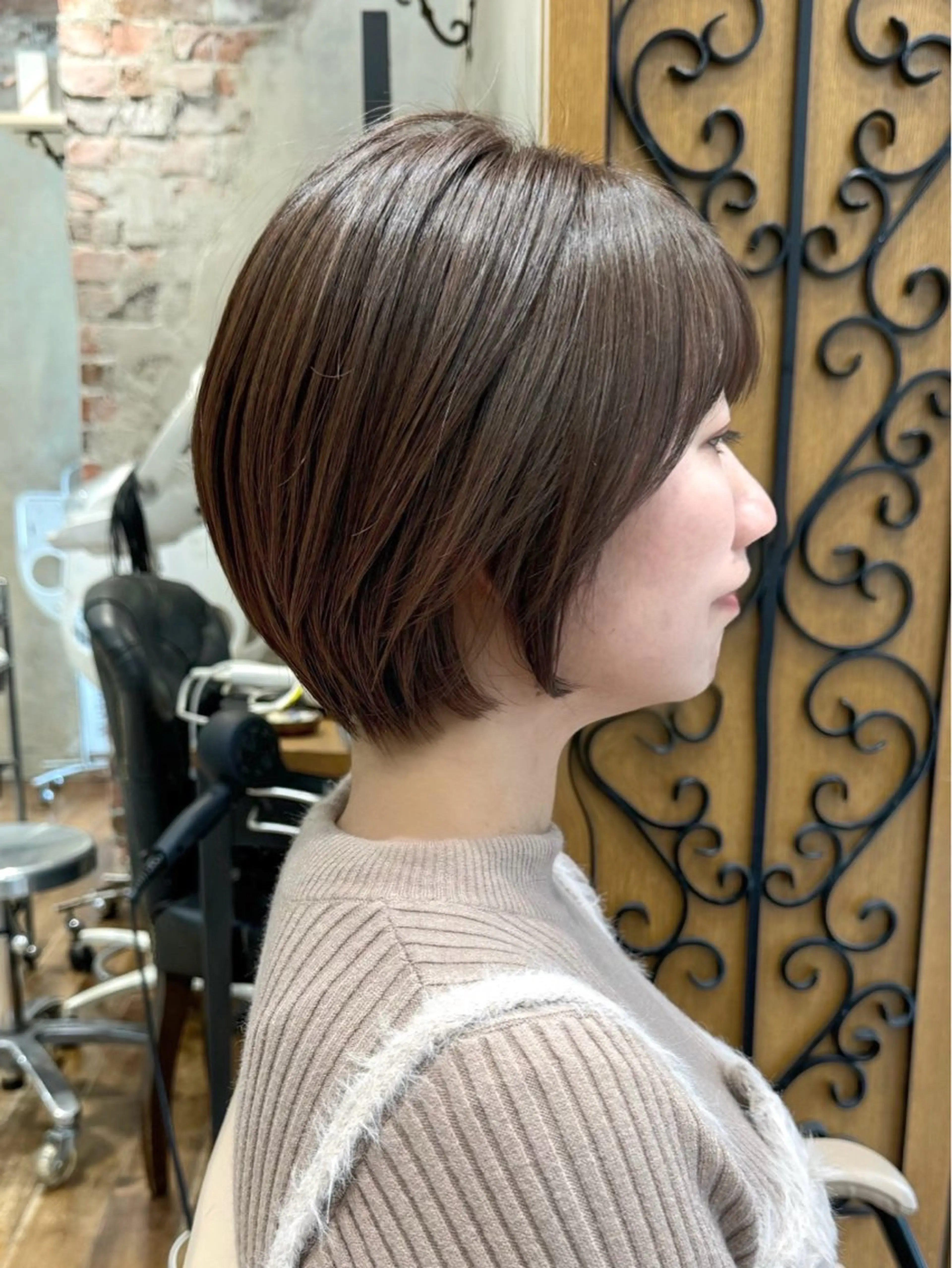 ショート カラー カット ヘアカラー トリートメント 💍新宿ショート 💍岩田莉奈のヘアスタイル