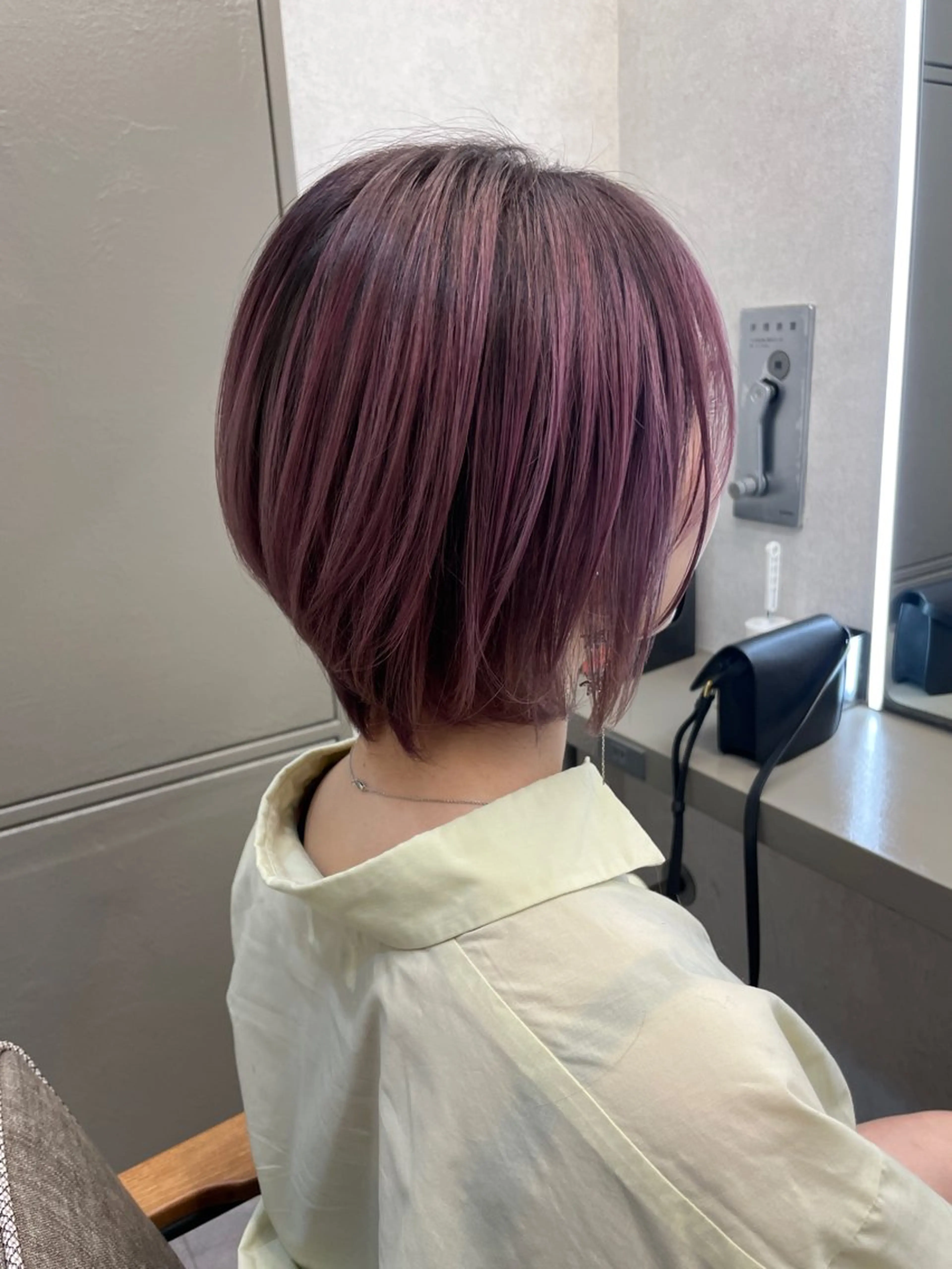 ショート YUUKI/艶カラー レイヤーカットのヘアスタイル