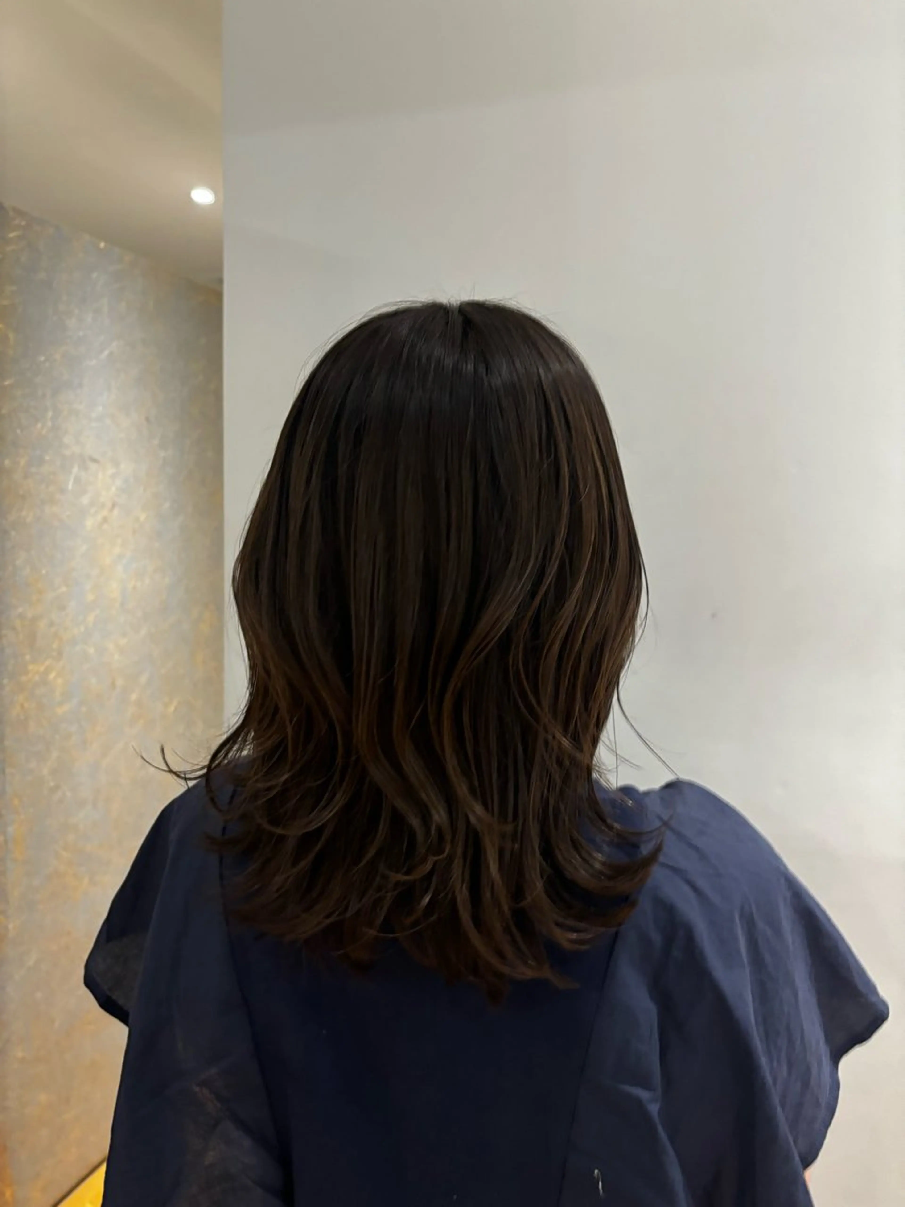 セミロング カラー 夏海 大宮美容室のヘアスタイル